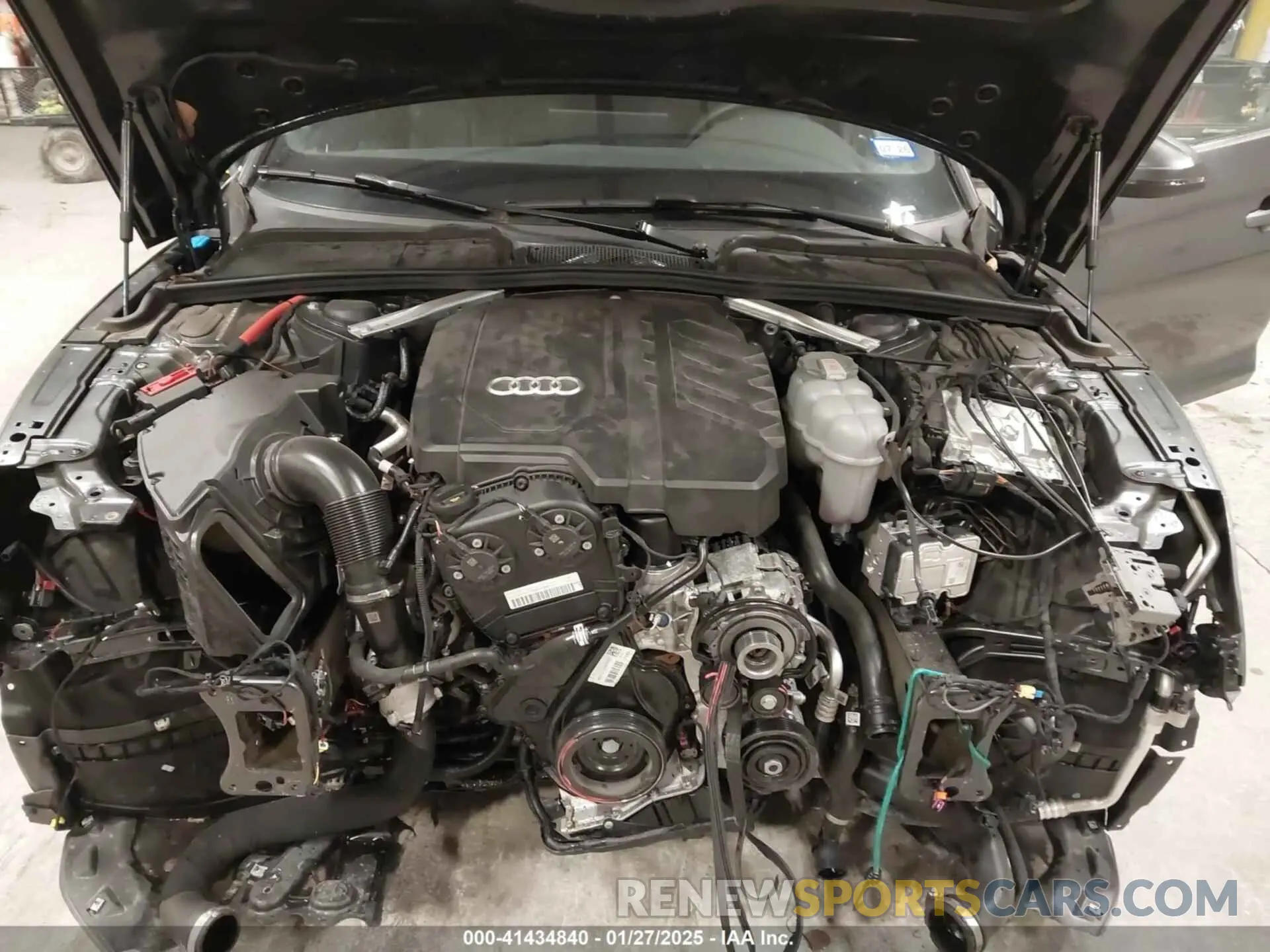 10 fotografías del automóvil dañado WAUFACF54RA049783 AUDI A5 SPORTBACK 2024