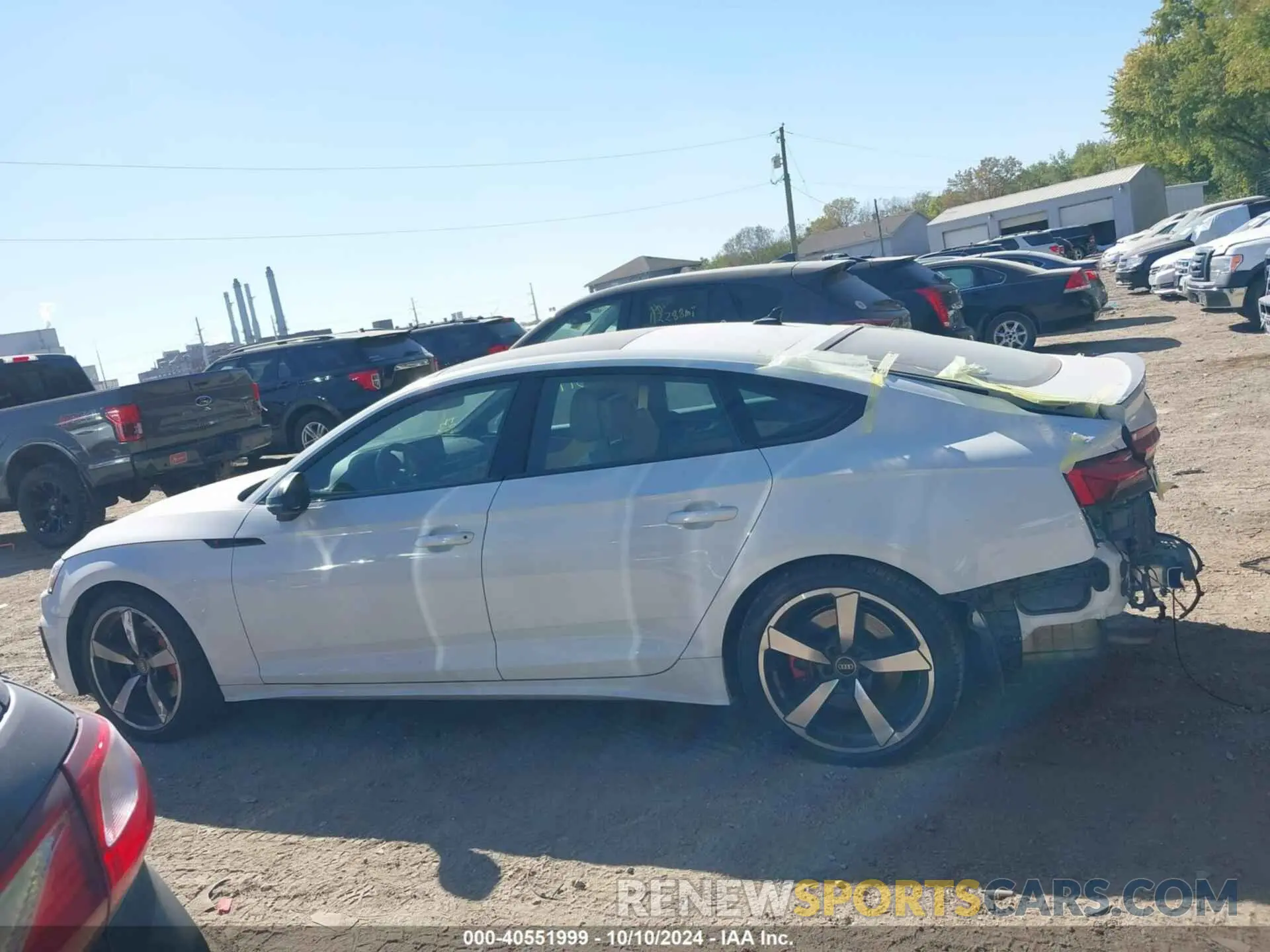 15 fotografías del automóvil dañado WAUFACF57RA005759 AUDI A5 SPORTBACK 2024