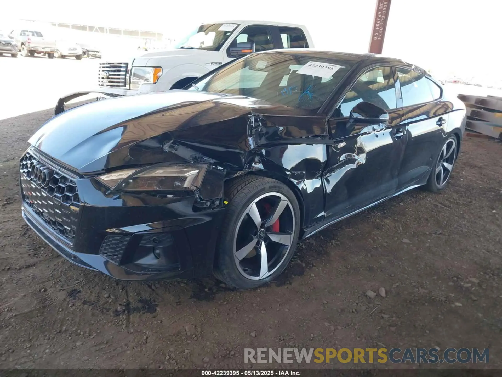 2 fotografías del automóvil dañado WAUFACF58RA094919 AUDI A5 SPORTBACK 2024