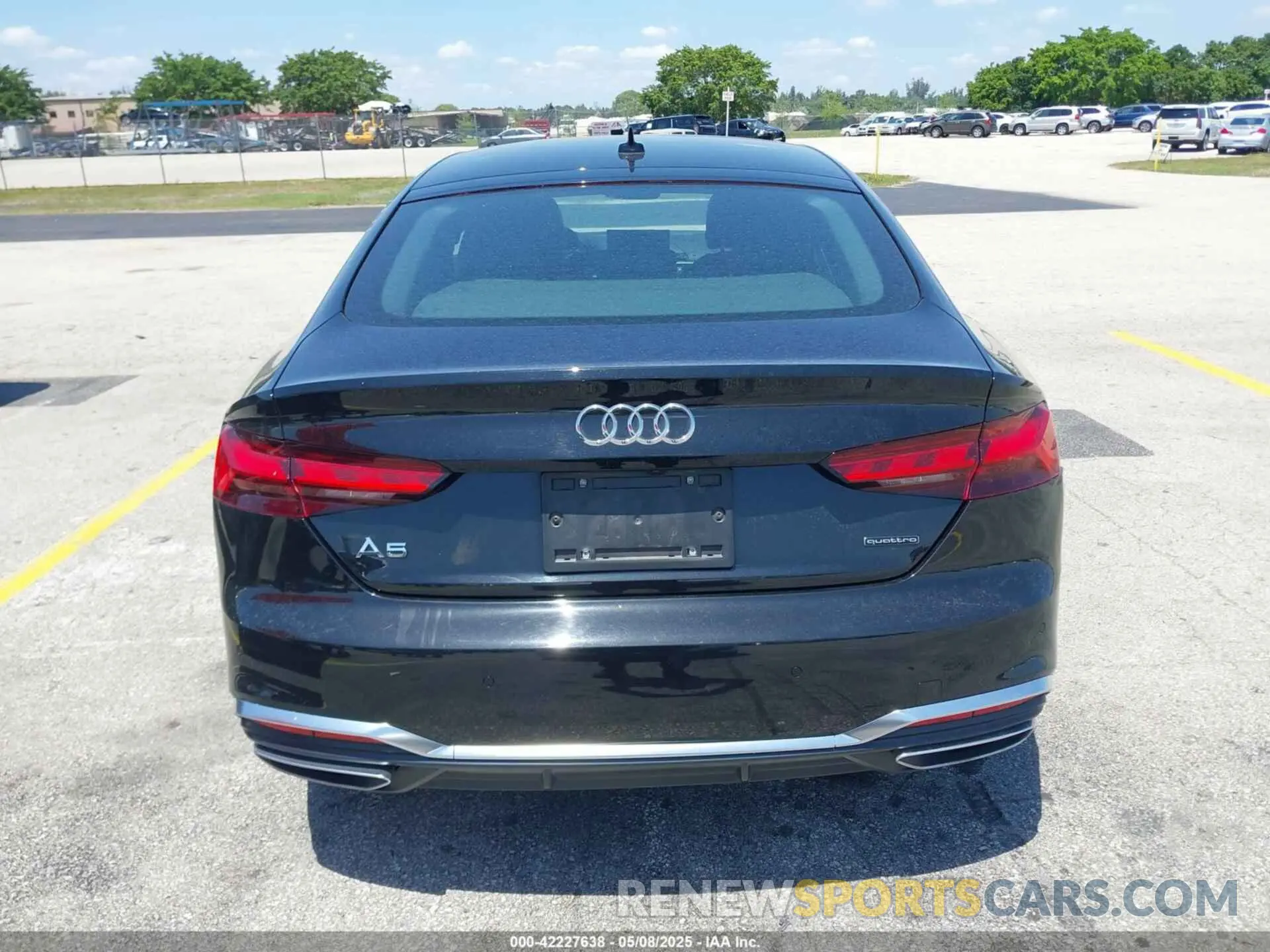 16 fotografías del automóvil dañado WAUFACF5XRA011152 AUDI A5 SPORTBACK 2024