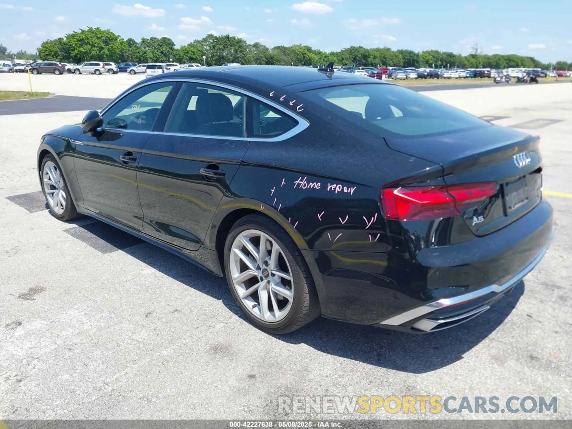 3 fotografías del automóvil dañado WAUFACF5XRA011152 AUDI A5 SPORTBACK 2024