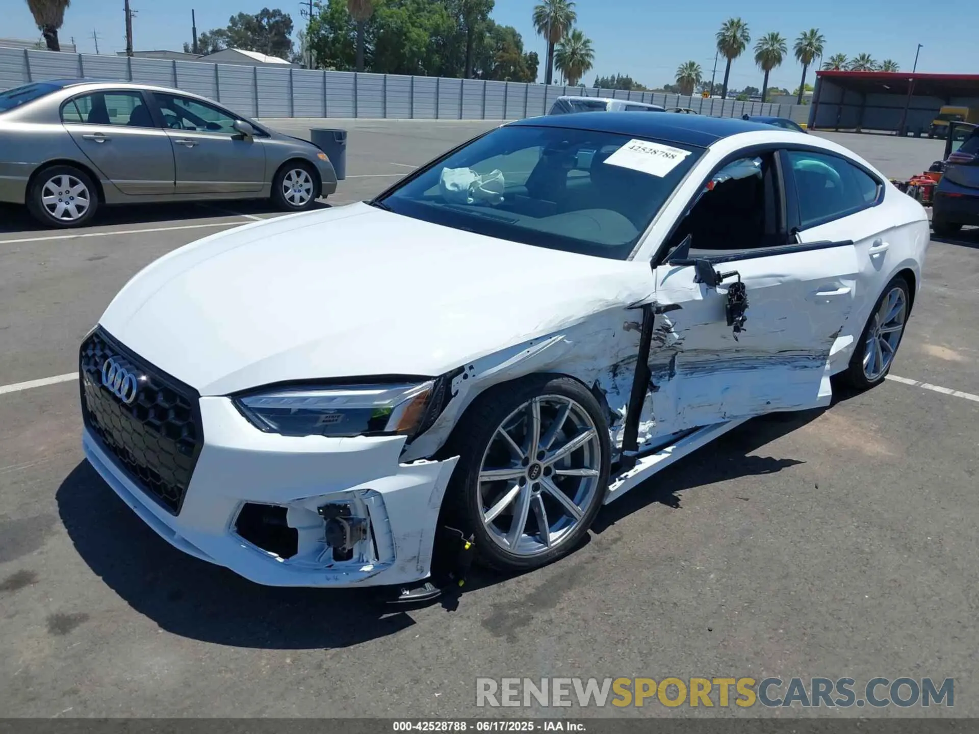 2 fotografías del automóvil dañado WAUDACF54SA011399 AUDI A5 SPORTBACK 2025