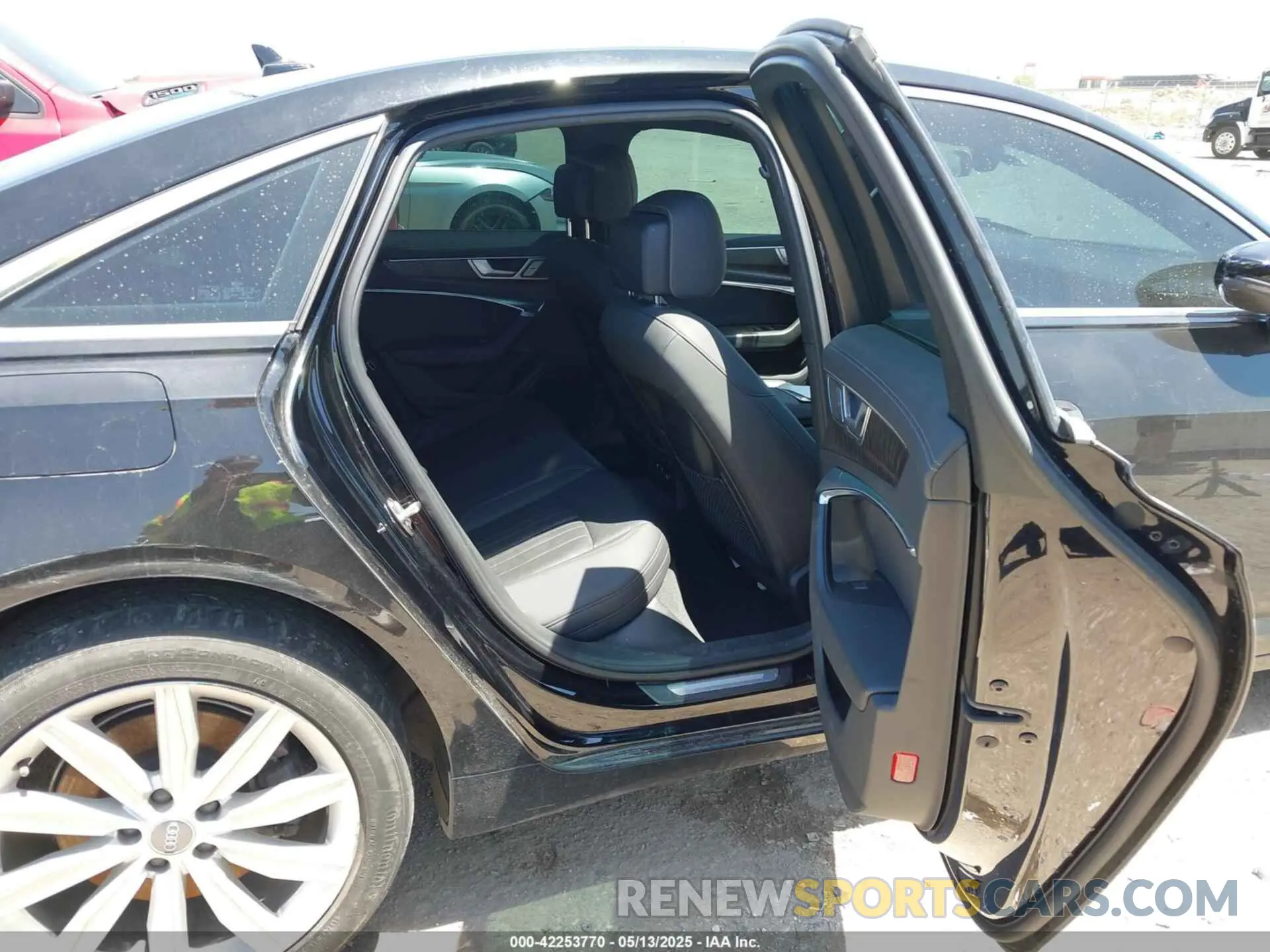 8 fotografías del automóvil dañado WAUD8AF21KN124807 AUDI A6 2019