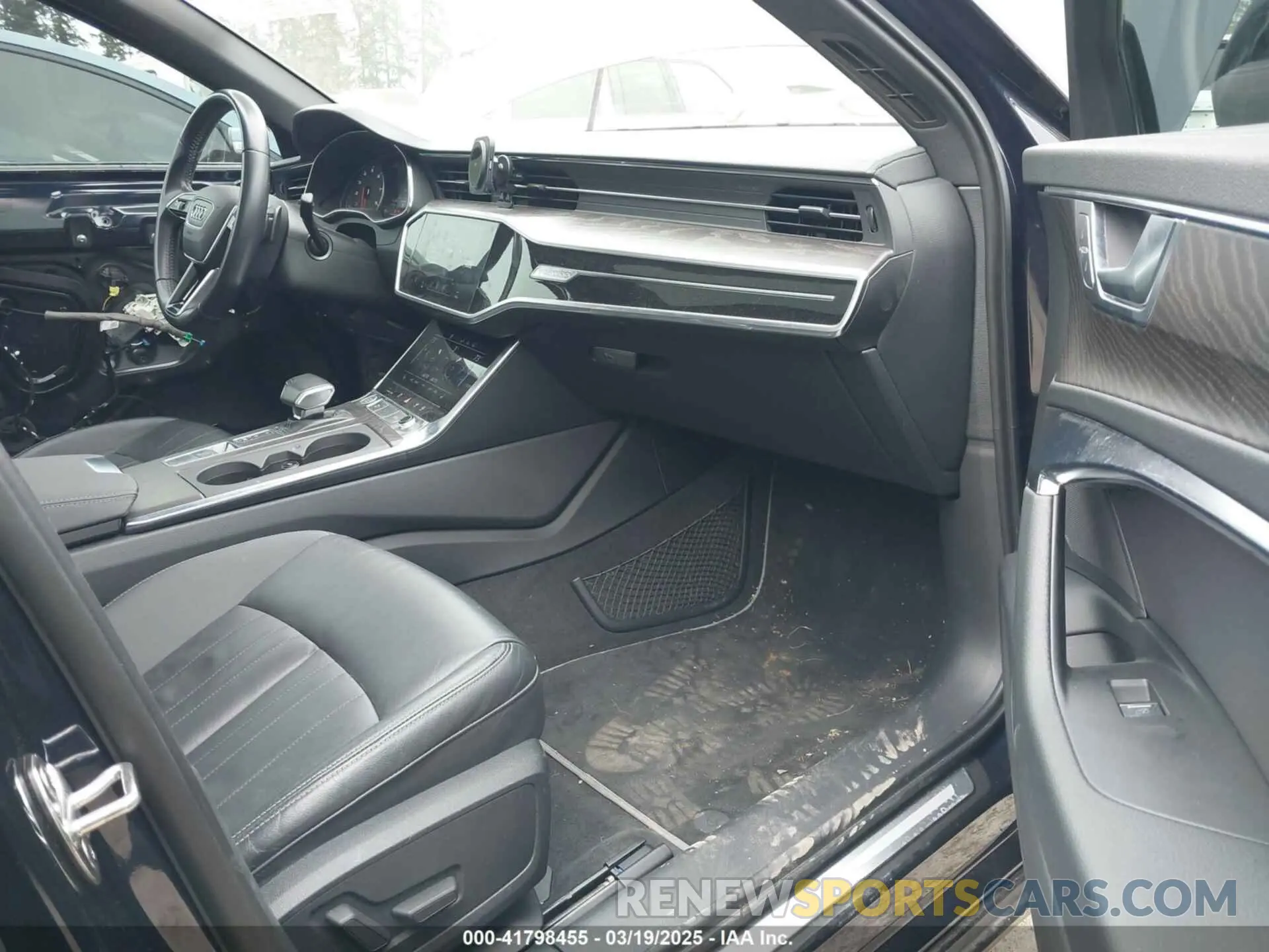 5 fotografías del automóvil dañado WAUD8AF2XKN129472 AUDI A6 2019