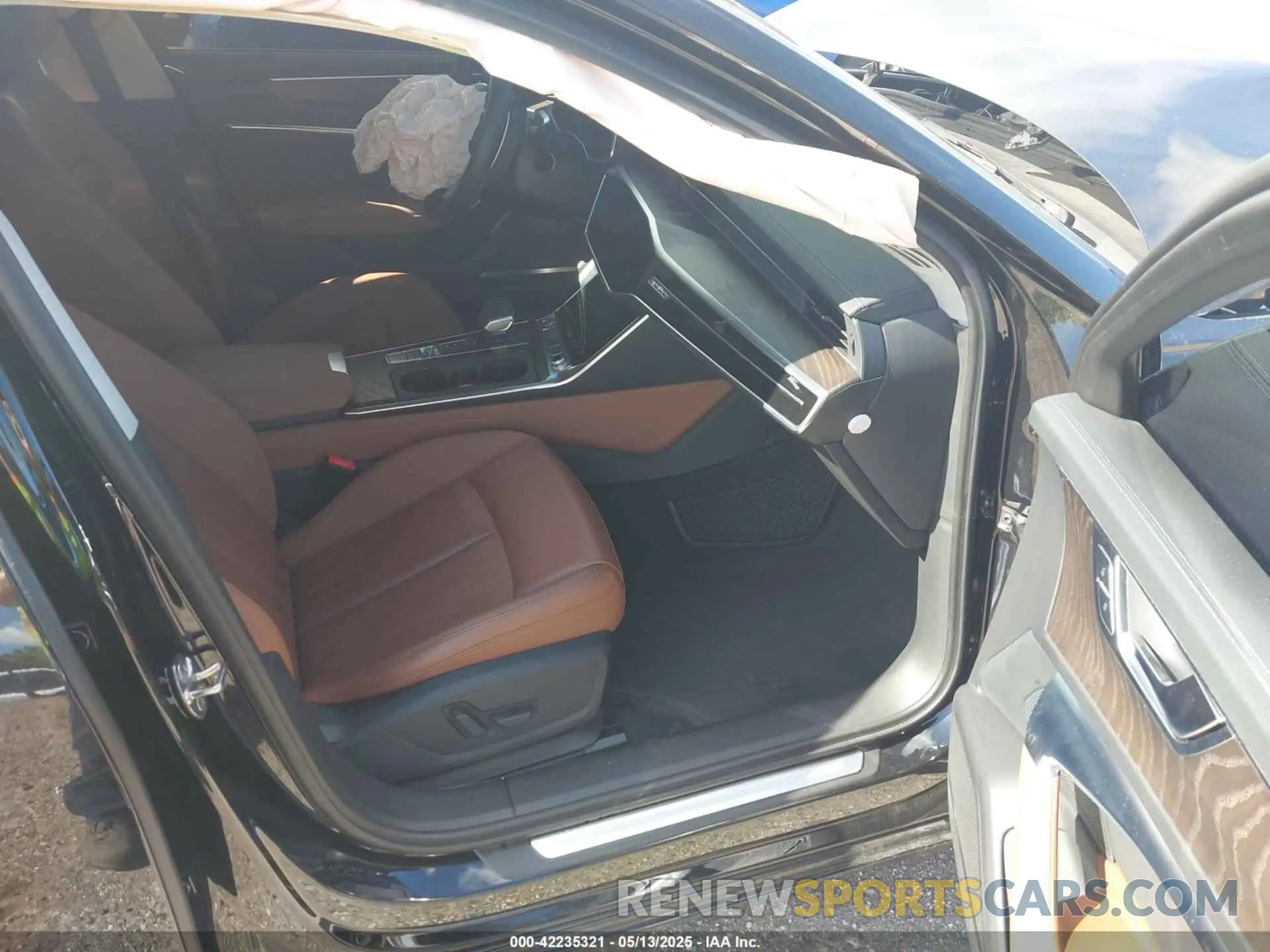 5 fotografías del automóvil dañado WAUE8AF24KN121775 AUDI A6 2019