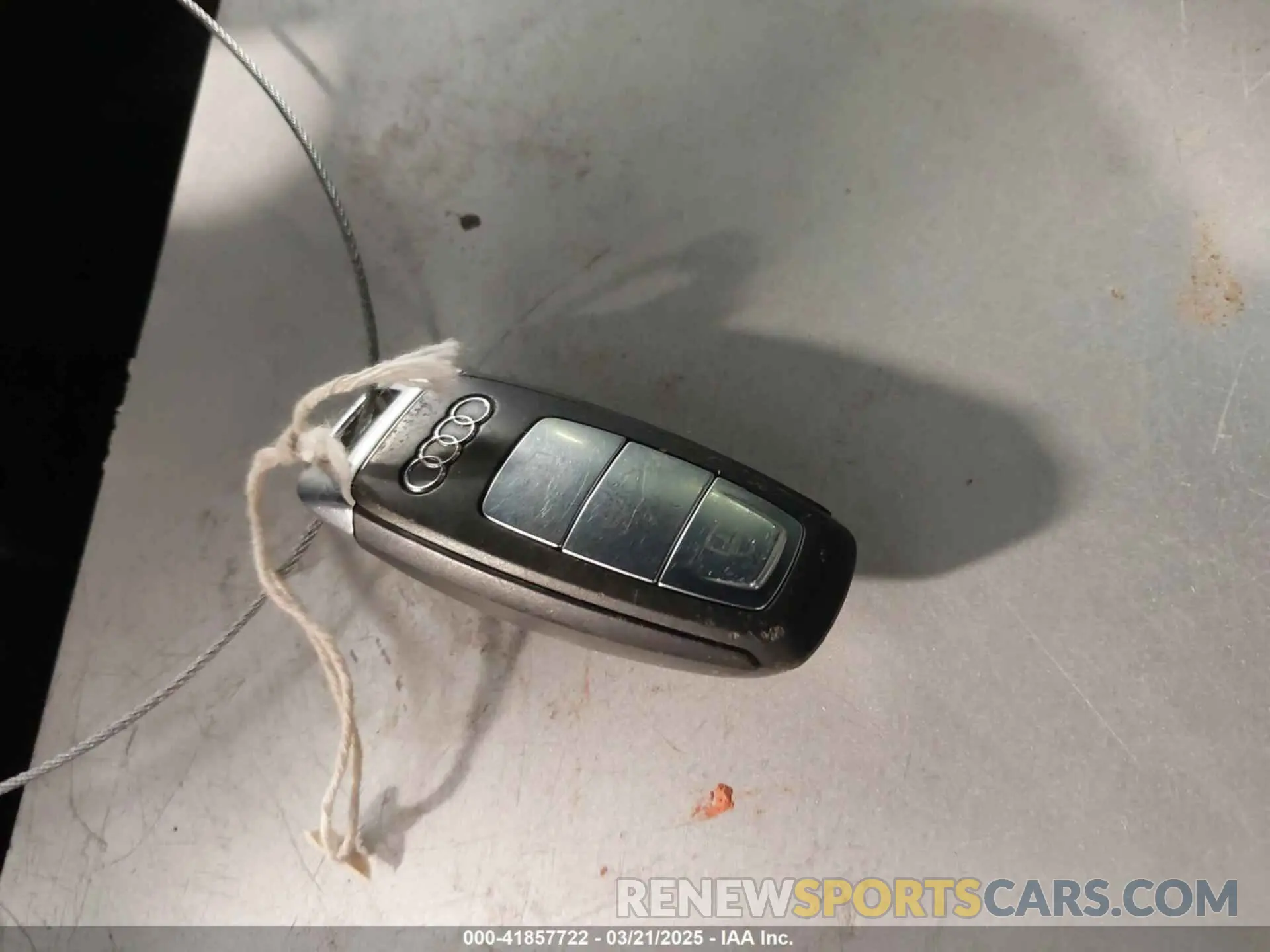 11 fotografías del automóvil dañado WAUE8AF25KN115936 AUDI A6 2019