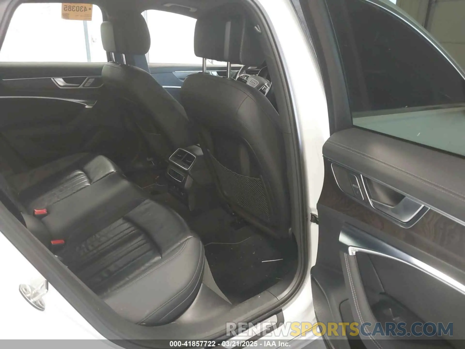8 fotografías del automóvil dañado WAUE8AF25KN115936 AUDI A6 2019