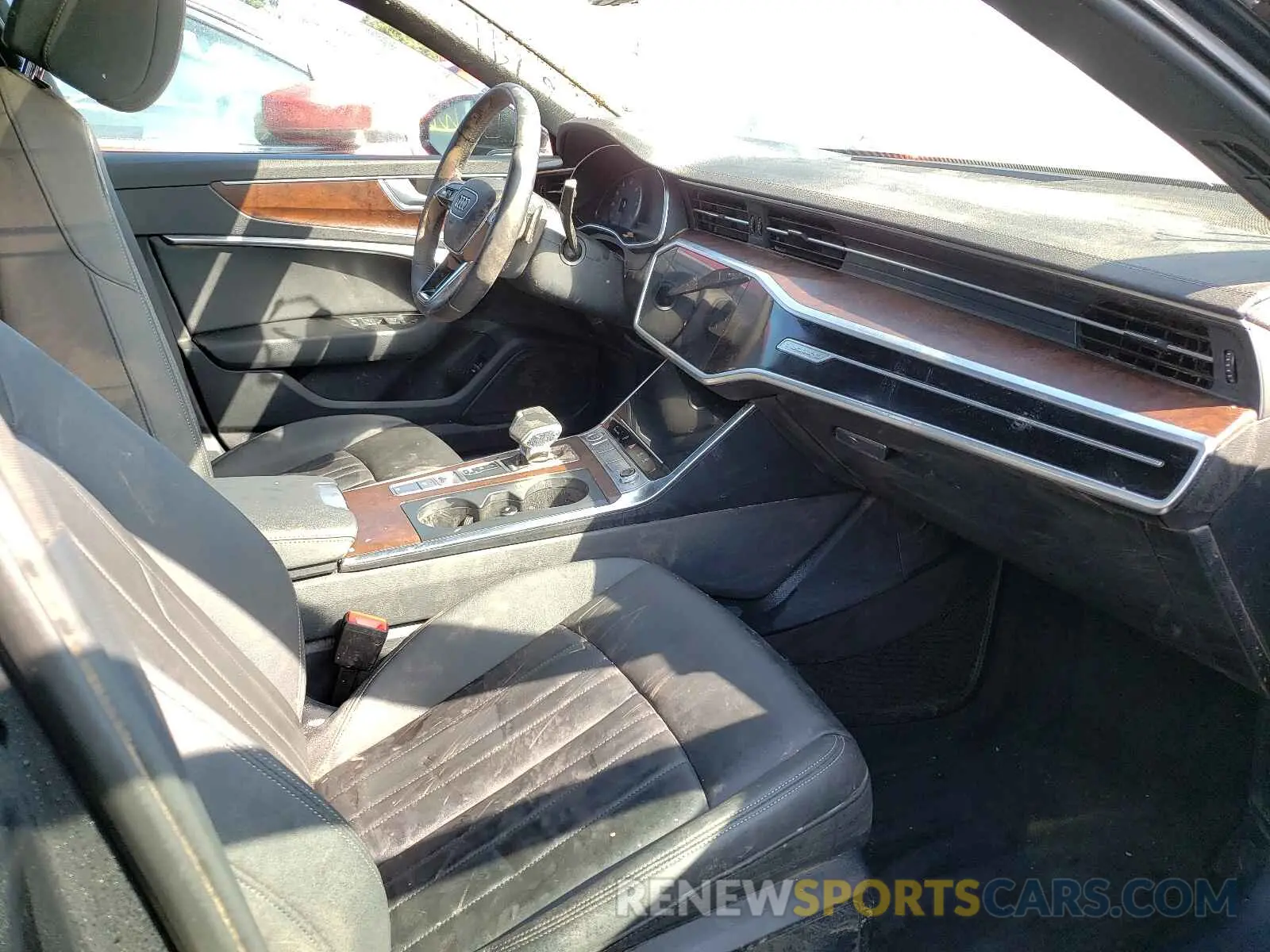 5 fotografías del automóvil dañado WAUK2AF23KN048905 AUDI A6 2019