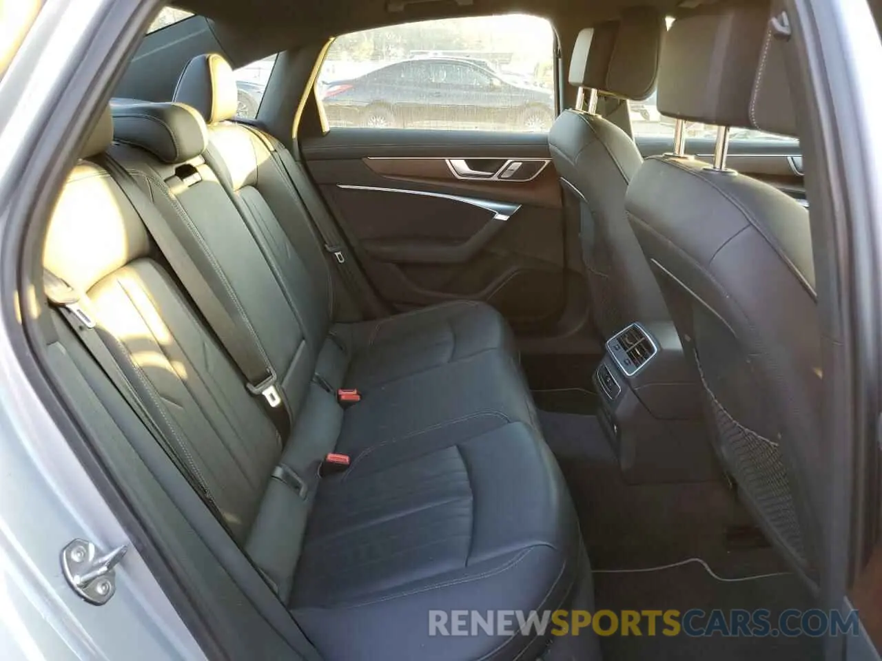 10 fotografías del automóvil dañado WAUK2AF25KN061963 AUDI A6 2019