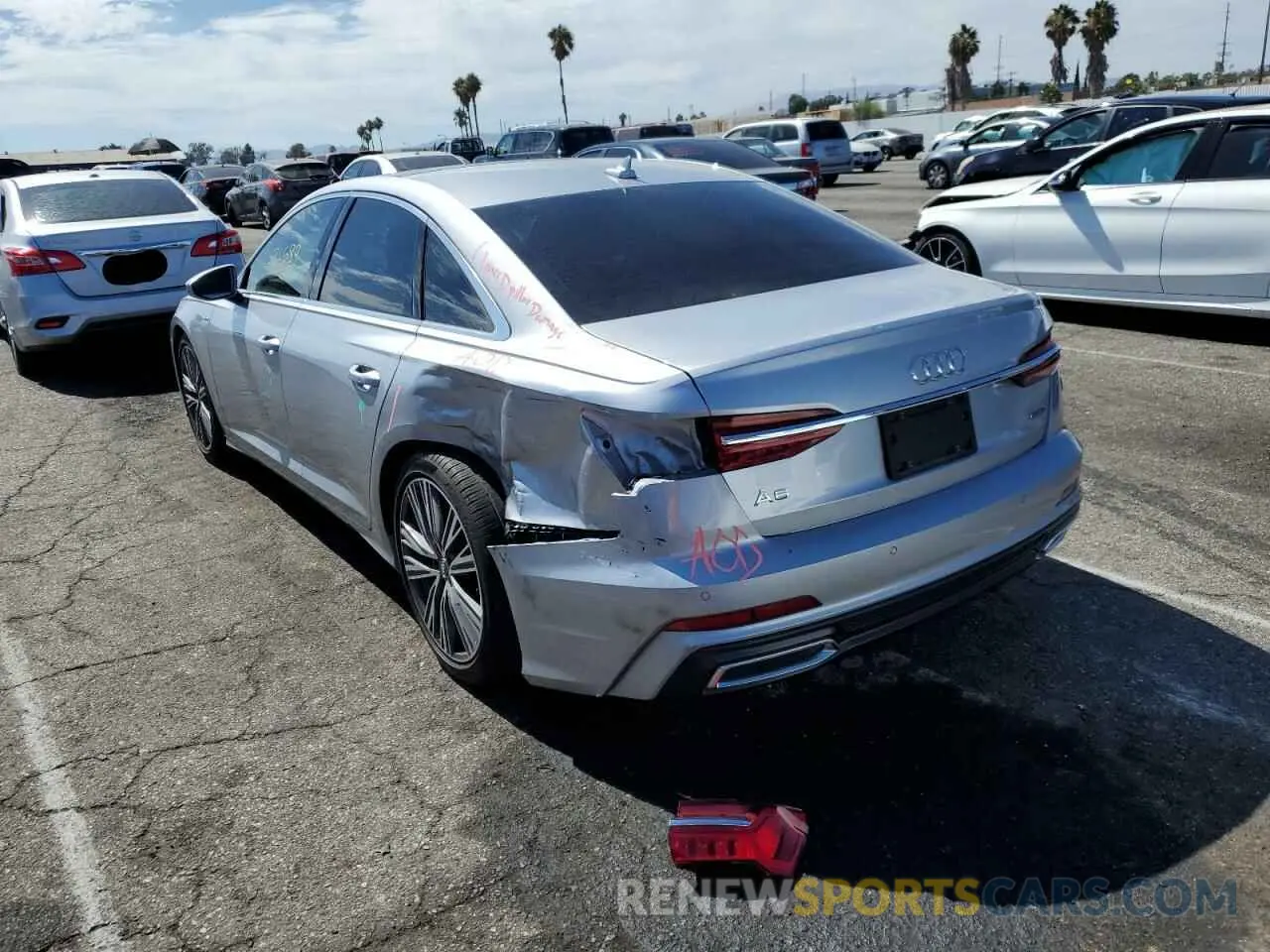 3 fotografías del automóvil dañado WAUK2AF27KN083883 AUDI A6 2019