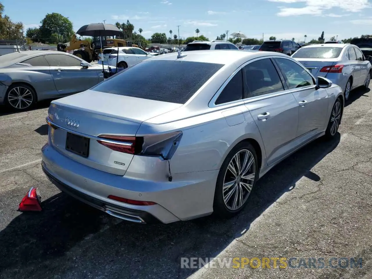 4 fotografías del automóvil dañado WAUK2AF27KN083883 AUDI A6 2019