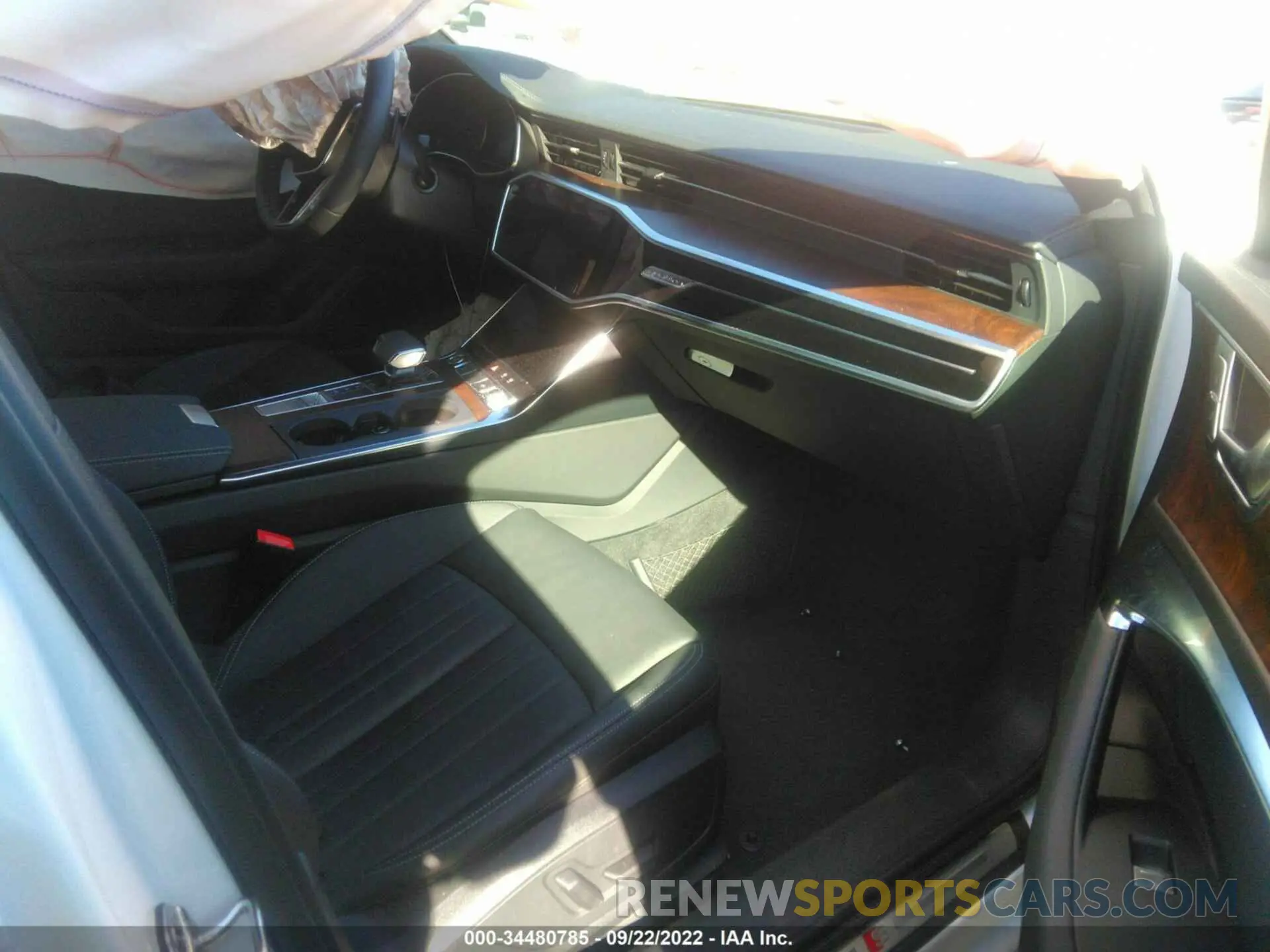 5 fotografías del automóvil dañado WAUK2AF28KN117698 AUDI A6 2019