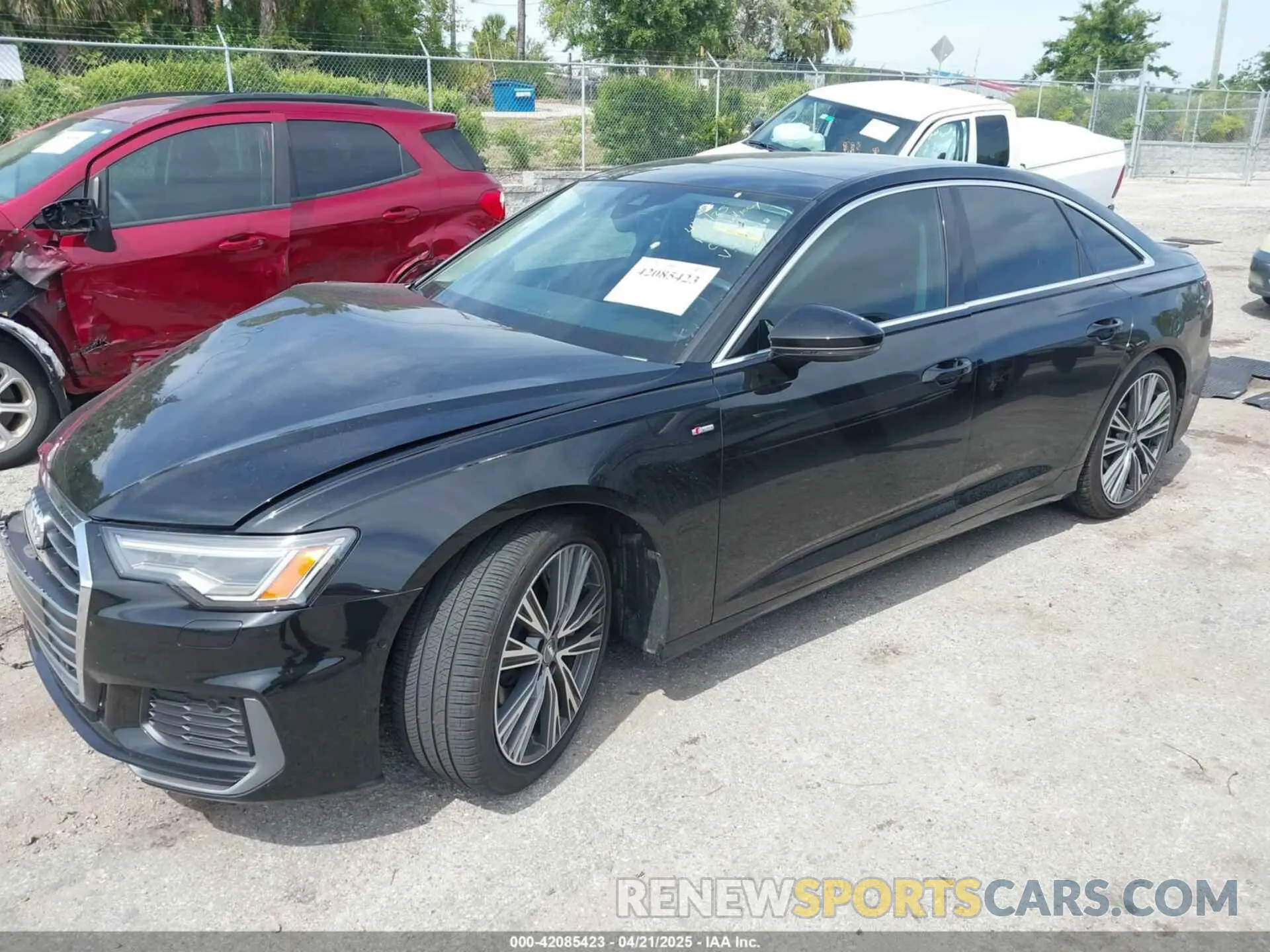 2 fotografías del automóvil dañado WAUL2AF21KN059468 AUDI A6 2019