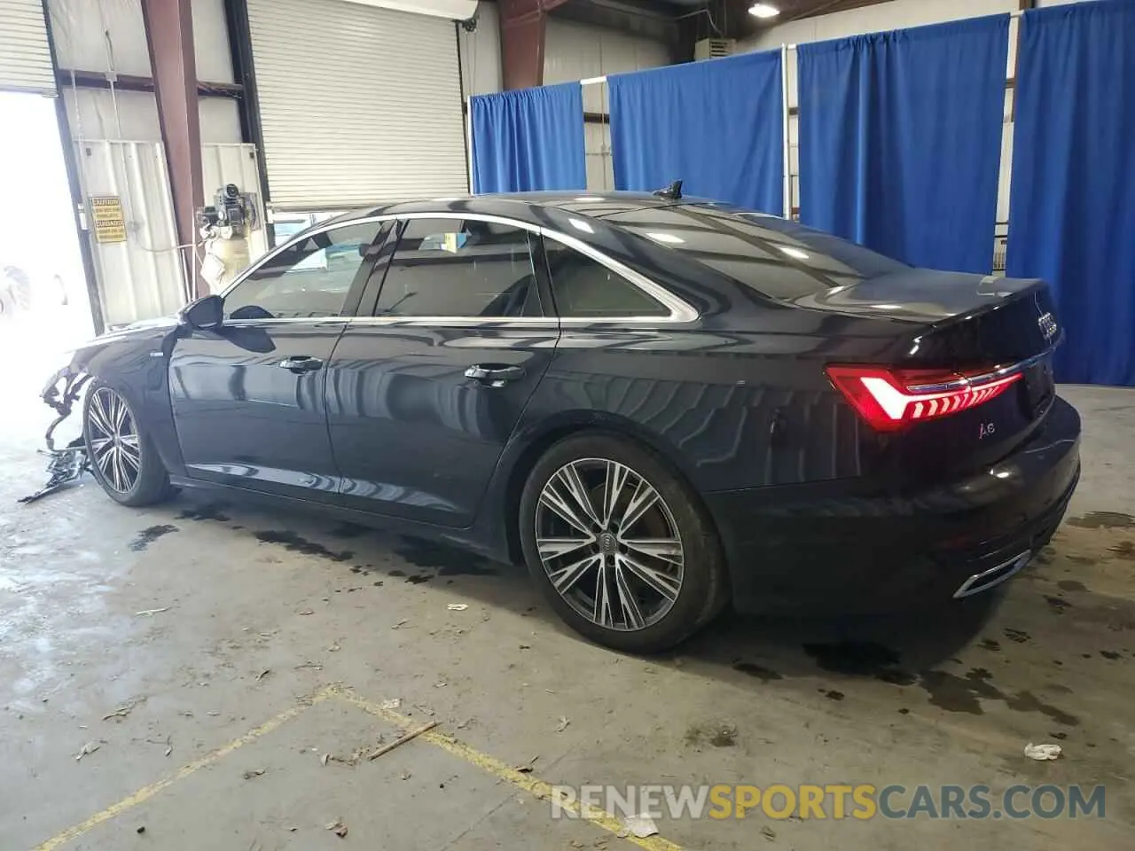 2 fotografías del automóvil dañado WAUL2AF23KN074540 AUDI A6 2019