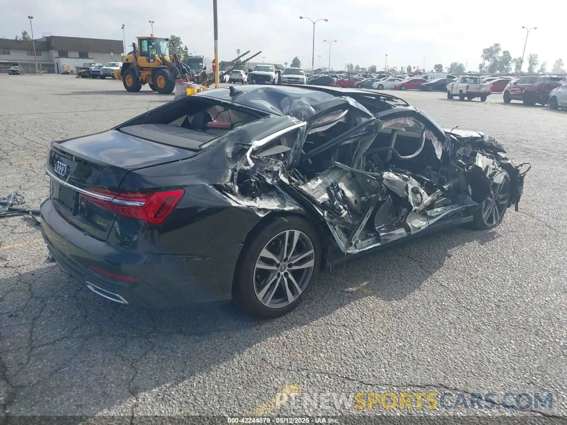 4 fotografías del automóvil dañado WAUL2AF26KN116506 AUDI A6 2019