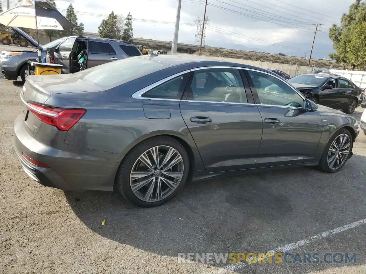 3 fotografías del automóvil dañado WAUL2AF2XKN112748 AUDI A6 2019