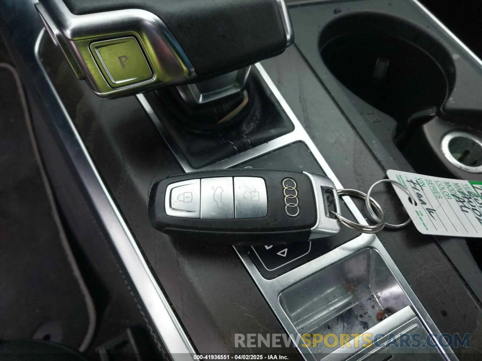 11 fotografías del automóvil dañado WAUL2BF24KN062516 AUDI A6 2019