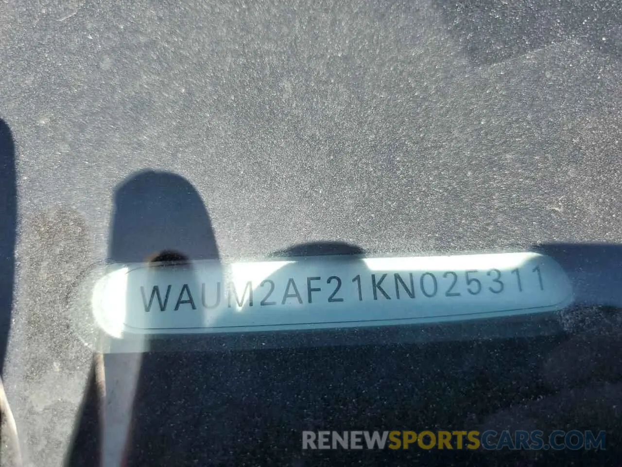 12 fotografías del automóvil dañado WAUM2AF21KN025311 AUDI A6 2019