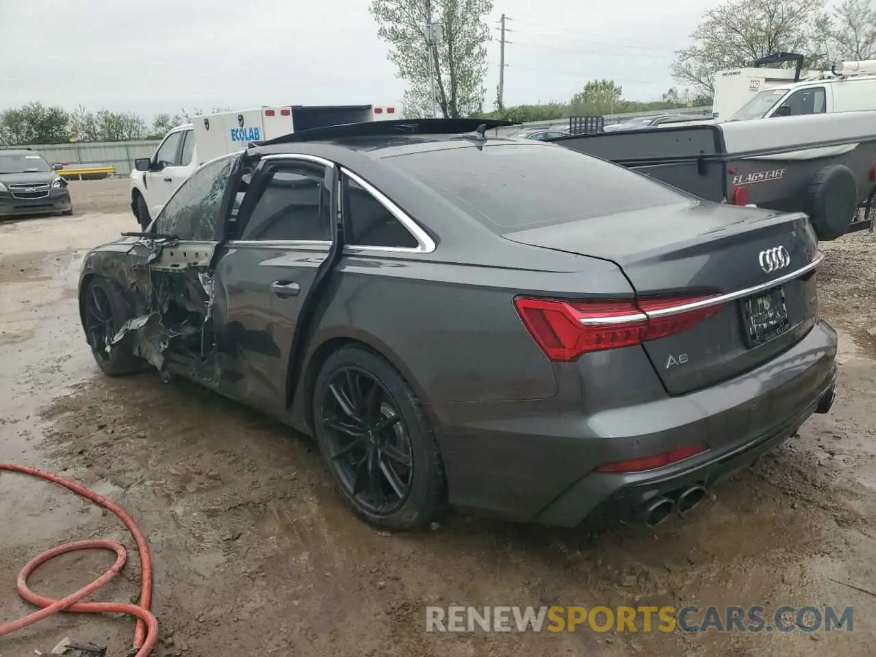 2 fotografías del automóvil dañado WAUM2AF21KN025311 AUDI A6 2019
