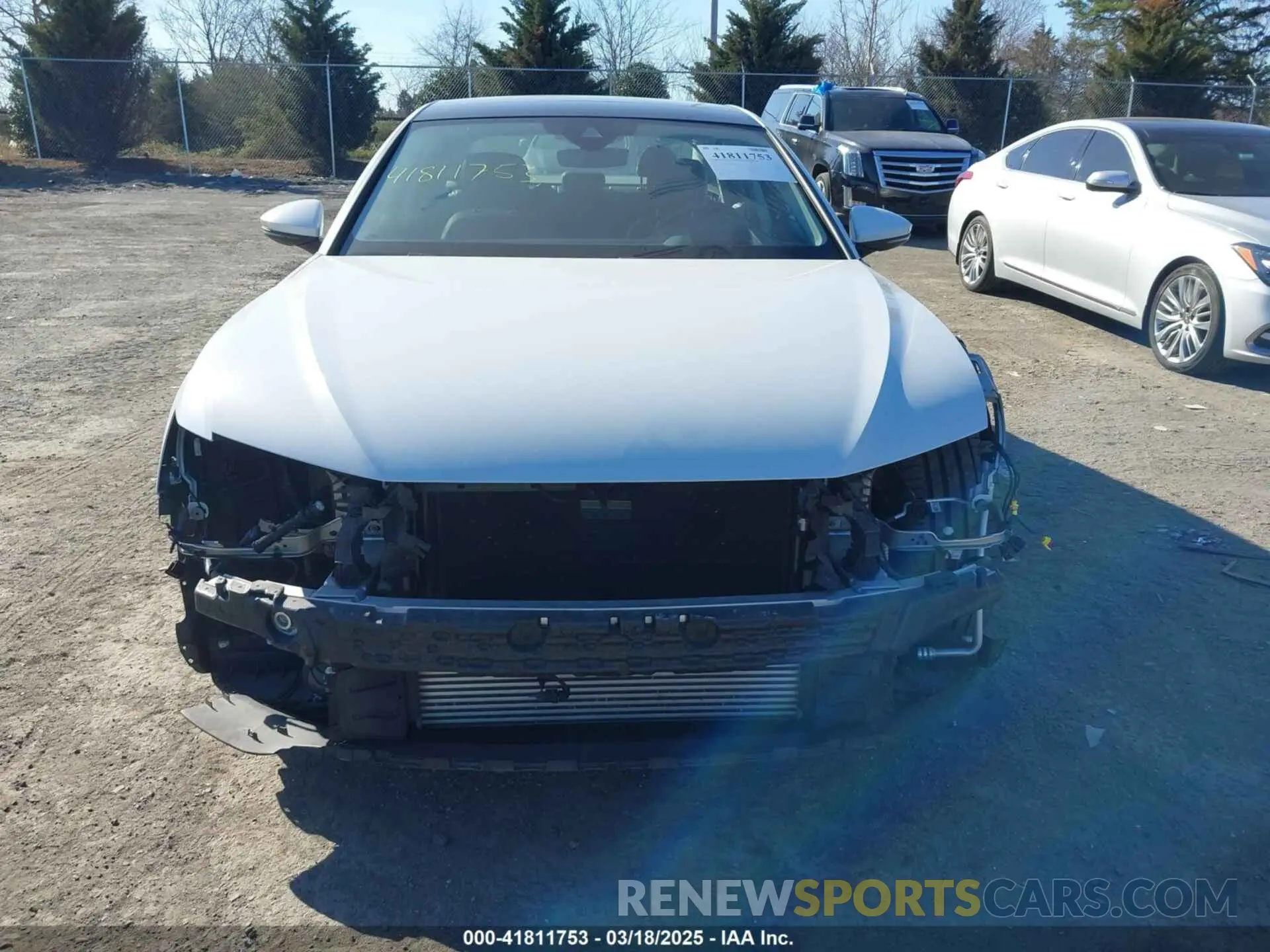 12 fotografías del automóvil dañado WAUM2AF22KN044384 AUDI A6 2019