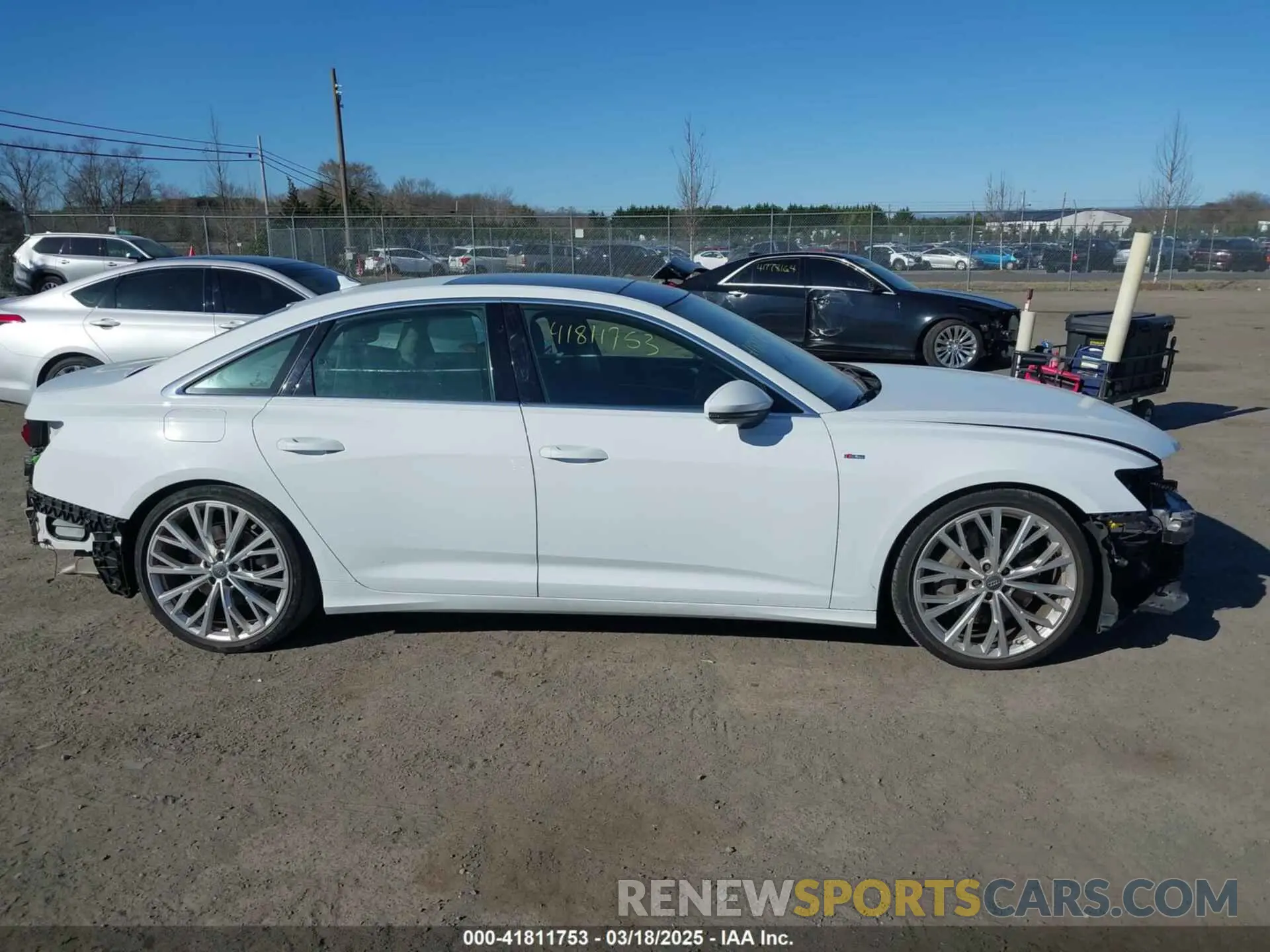 13 fotografías del automóvil dañado WAUM2AF22KN044384 AUDI A6 2019