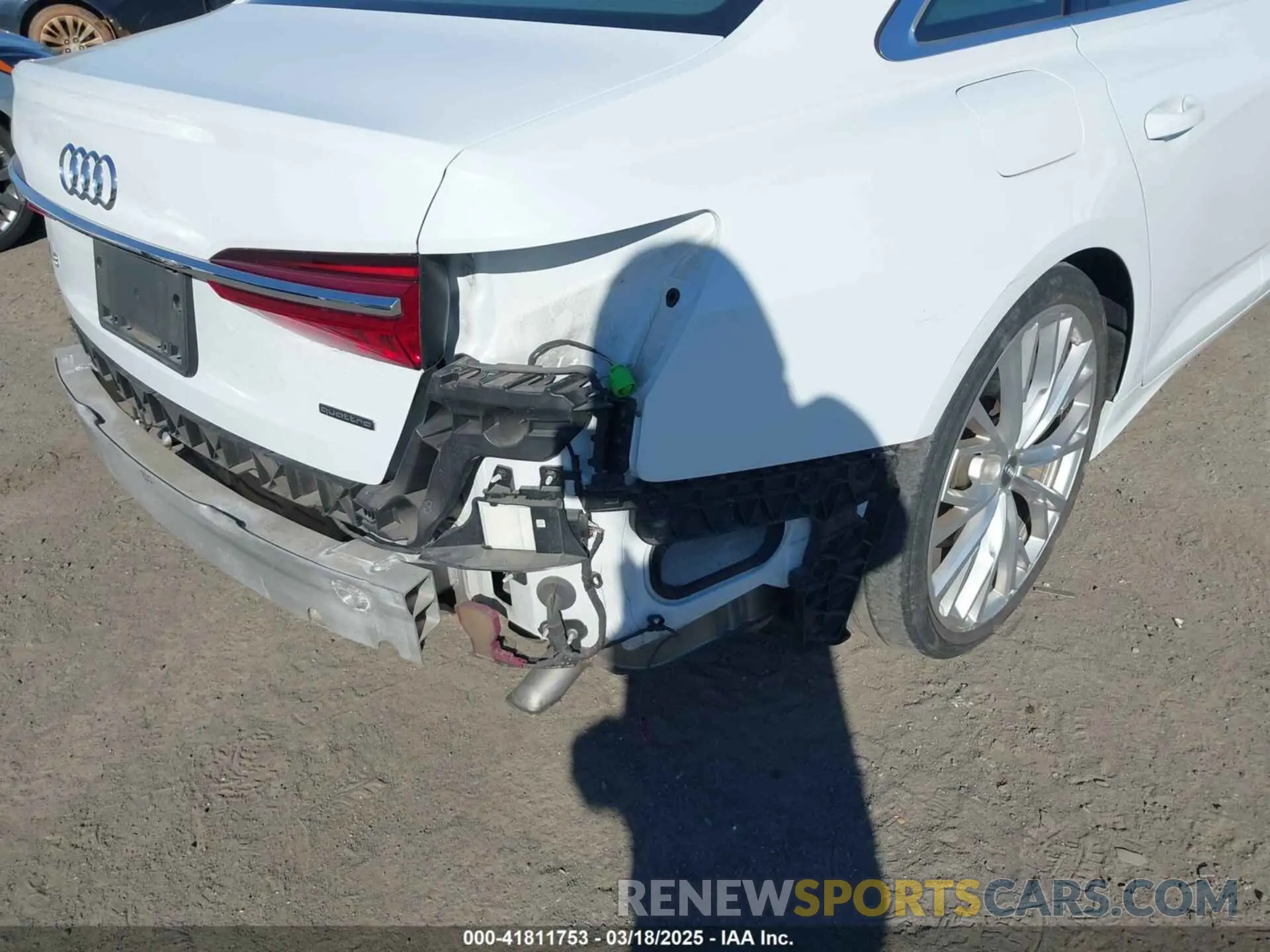 18 fotografías del automóvil dañado WAUM2AF22KN044384 AUDI A6 2019