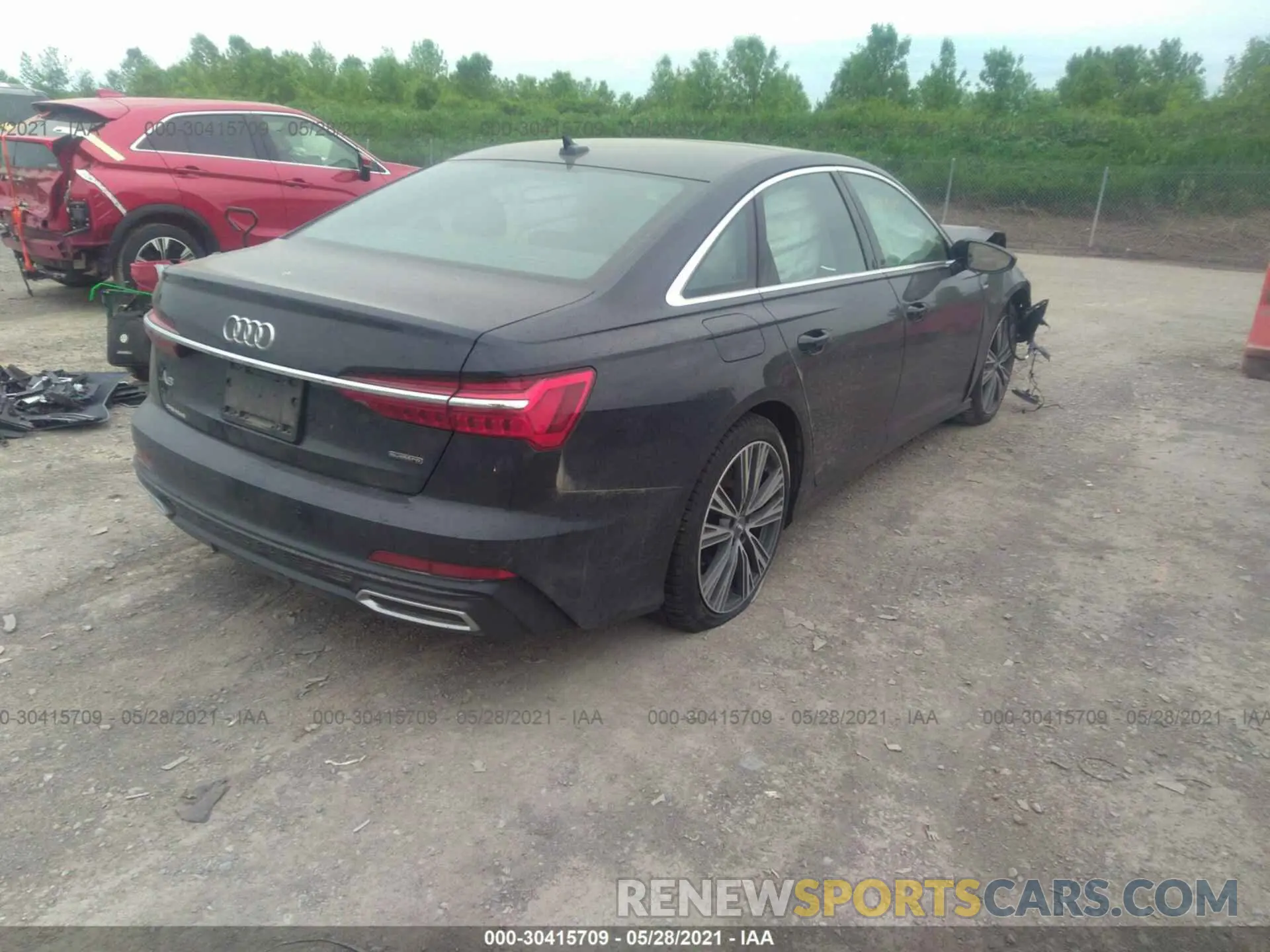4 fotografías del automóvil dañado WAUM2AF23KN085364 AUDI A6 2019