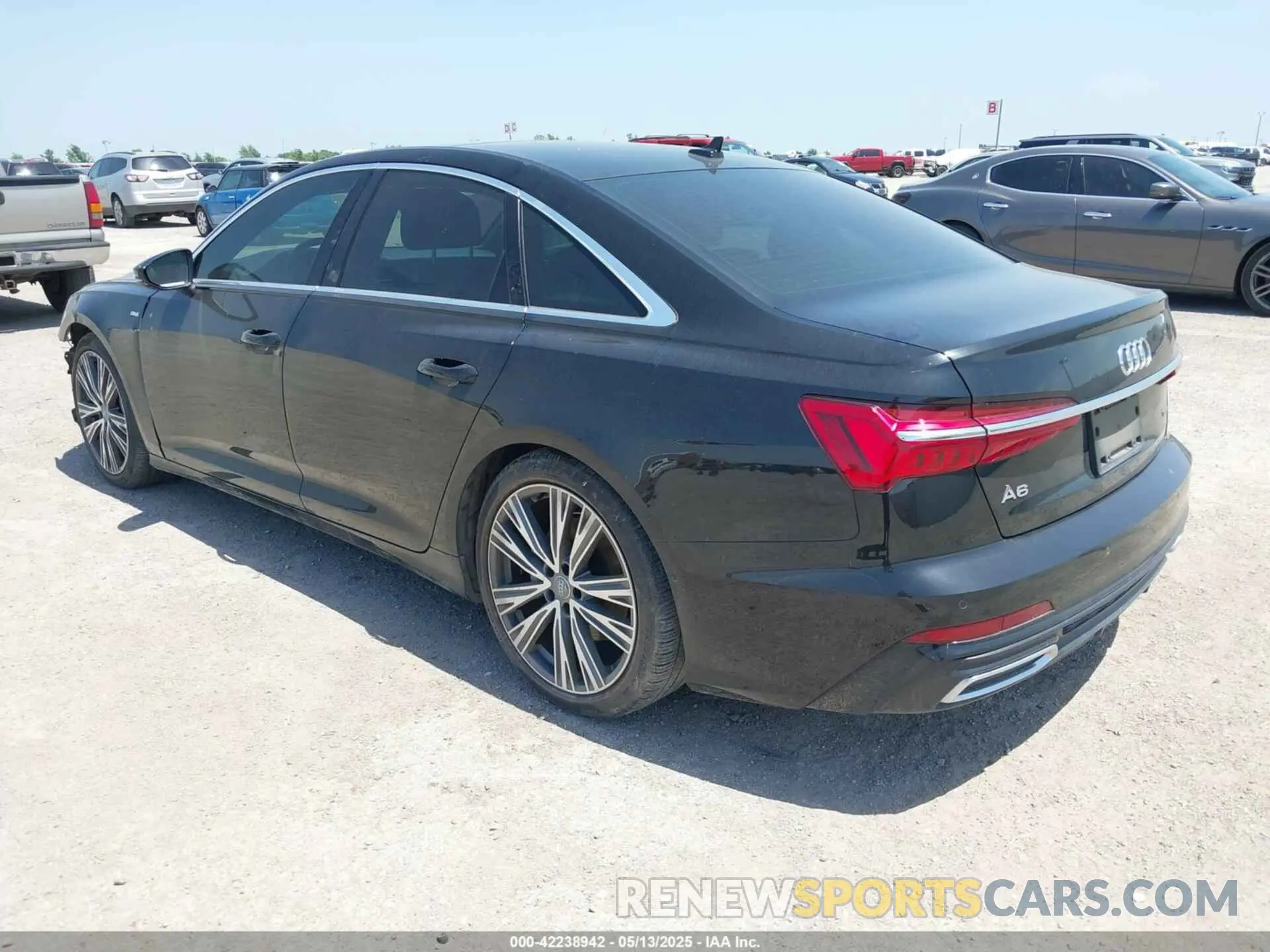 3 fotografías del automóvil dañado WAUM2AF25KN058165 AUDI A6 2019