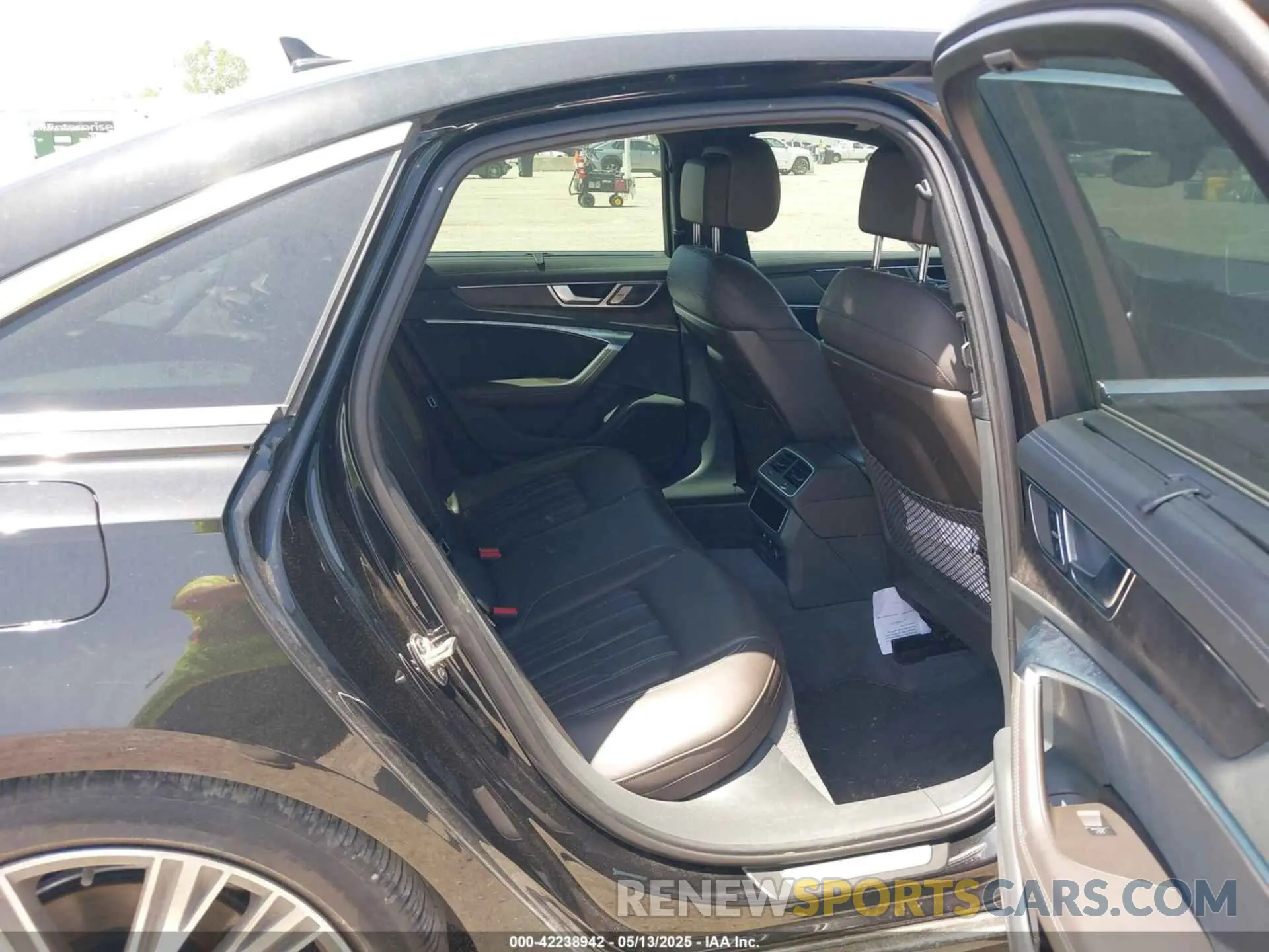 8 fotografías del automóvil dañado WAUM2AF25KN058165 AUDI A6 2019