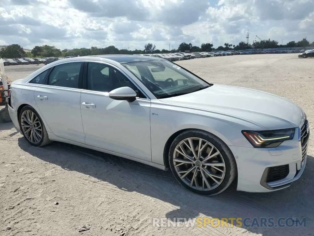 4 fotografías del automóvil dañado WAUM2AF2XKN033990 AUDI A6 2019