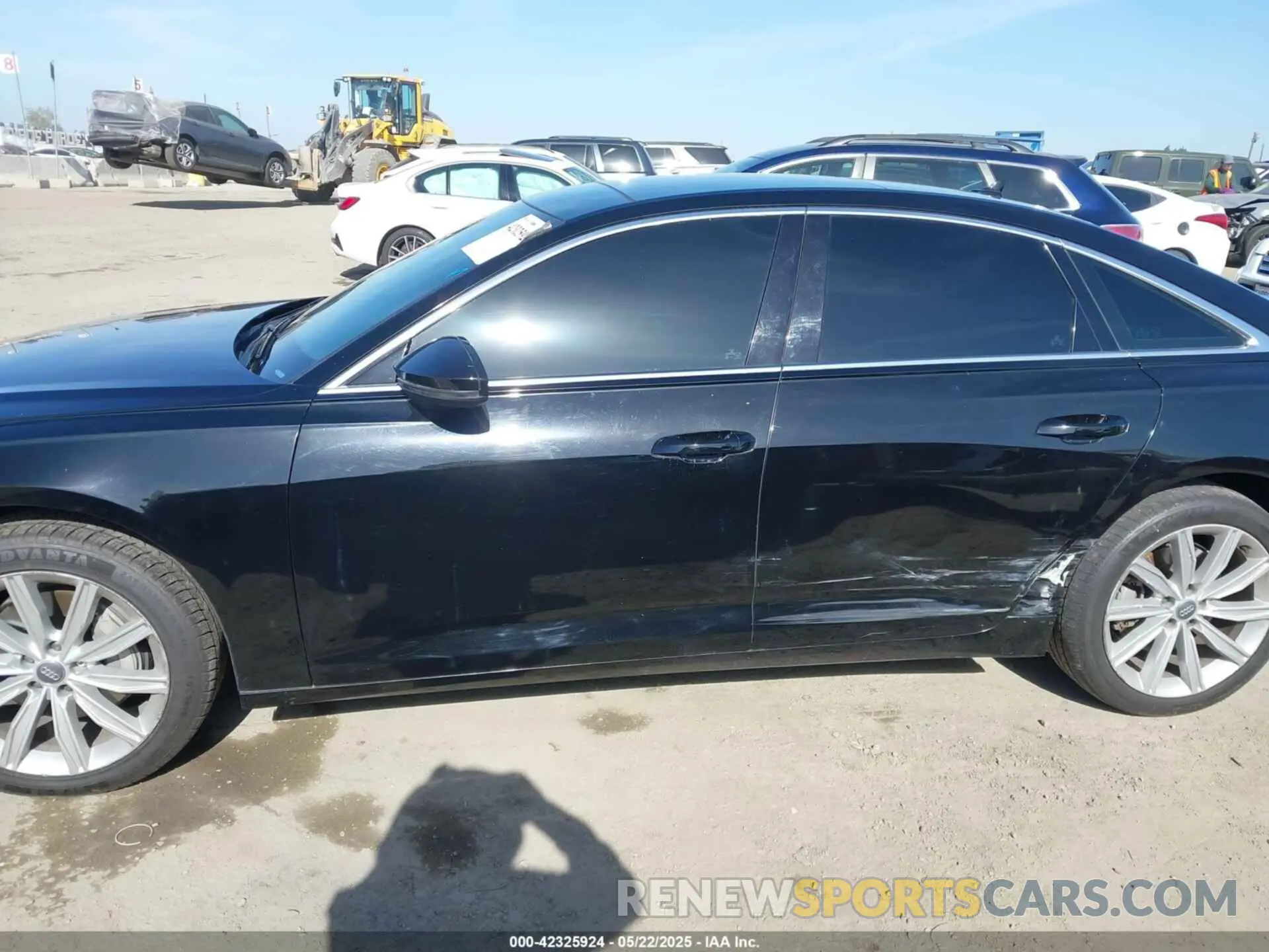 14 fotografías del automóvil dañado WAUD8AF25LN040474 AUDI A6 2020