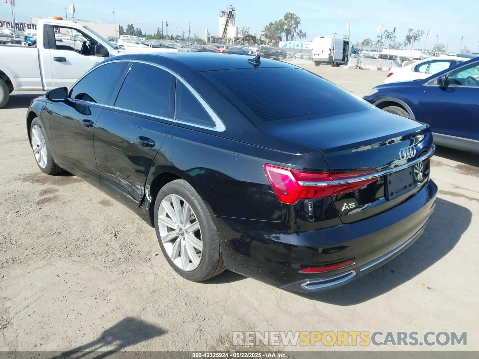 3 fotografías del automóvil dañado WAUD8AF25LN040474 AUDI A6 2020
