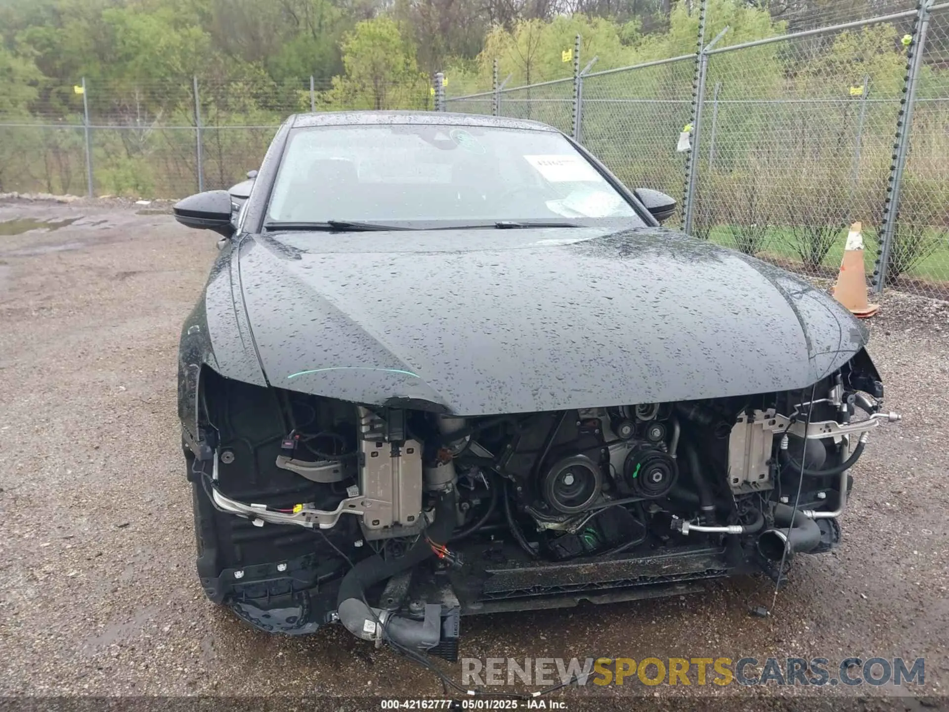 13 fotografías del automóvil dañado WAUD8AF28LN038685 AUDI A6 2020