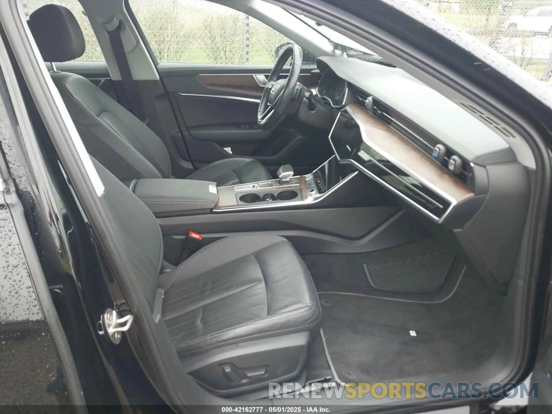 5 fotografías del automóvil dañado WAUD8AF28LN038685 AUDI A6 2020