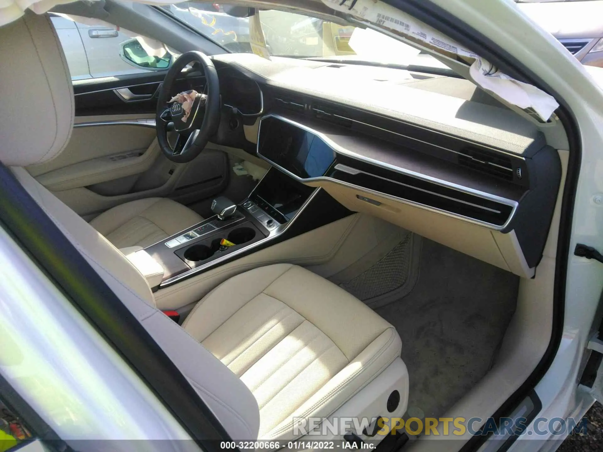 5 fotografías del automóvil dañado WAUE8AF28LN074901 AUDI A6 2020