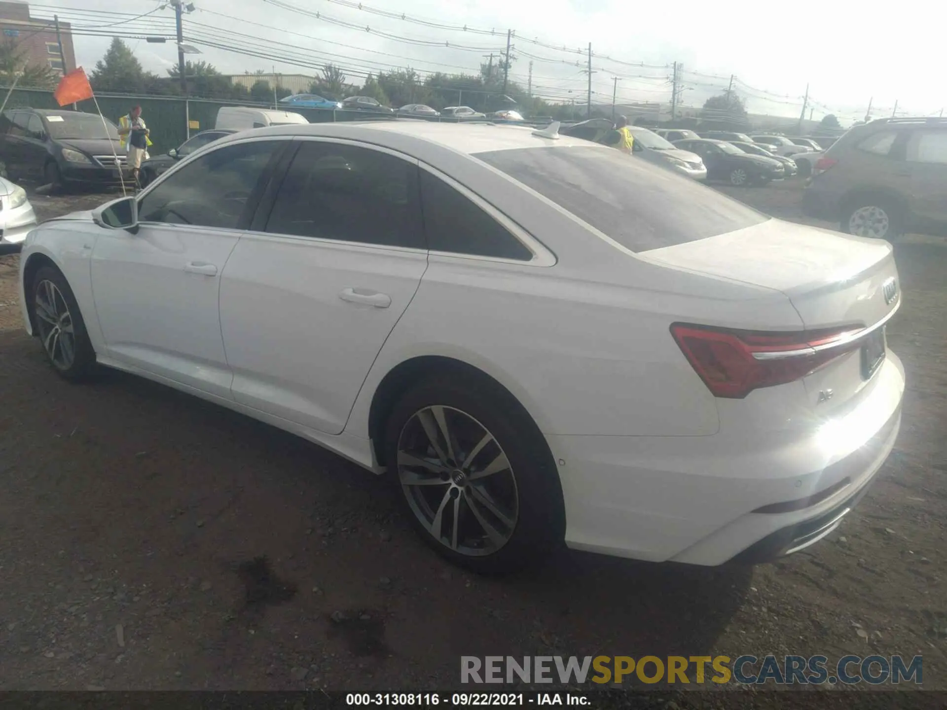 3 fotografías del automóvil dañado WAUL2AF20LN071158 AUDI A6 2020
