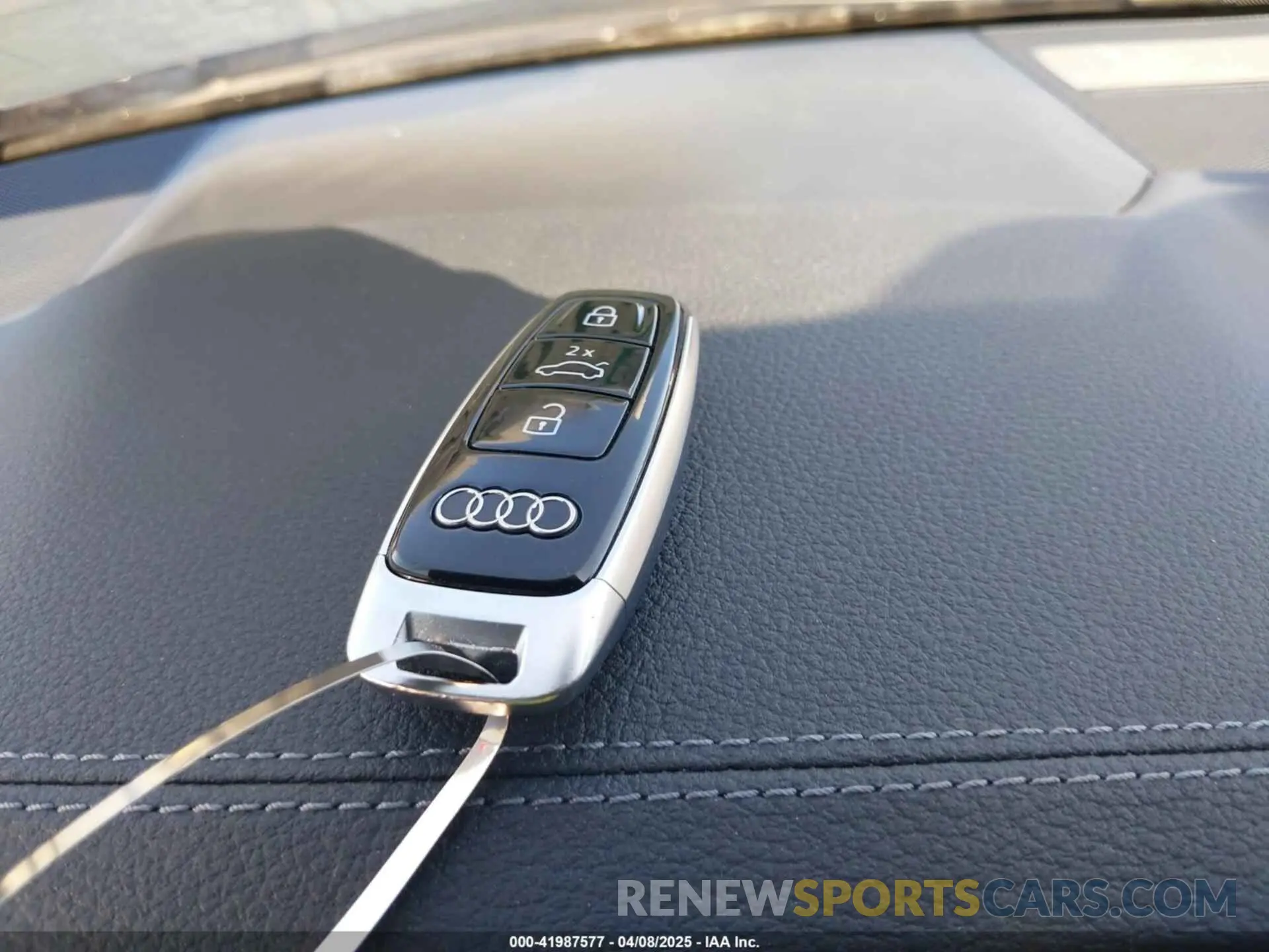 11 fotografías del automóvil dañado WAUL2AF21LN084890 AUDI A6 2020