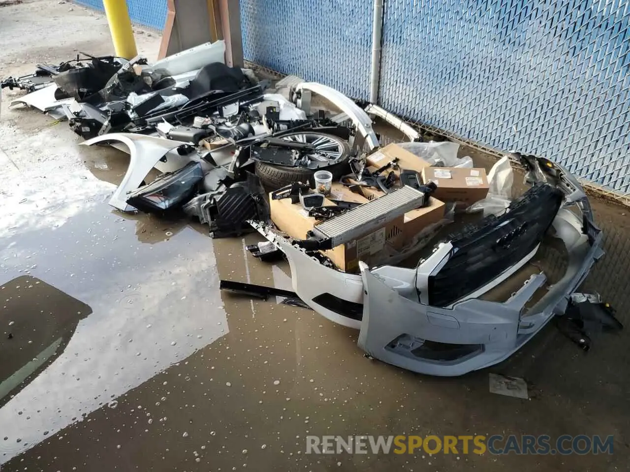9 fotografías del automóvil dañado WAUD3AF26MN069563 AUDI A6 2021
