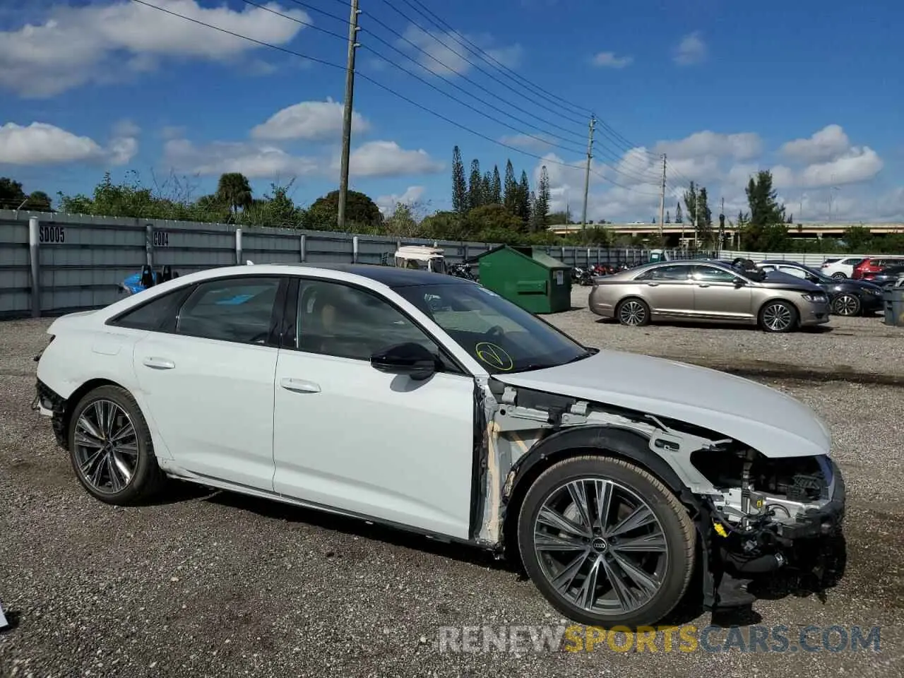 4 fotografías del automóvil dañado WAUE3AF24MN102032 AUDI A6 2021