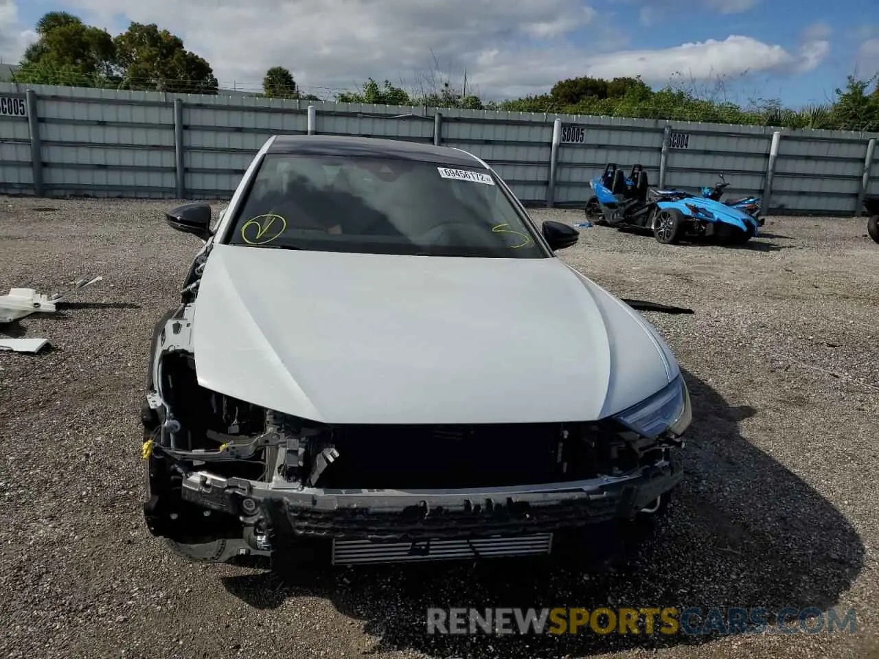 5 fotografías del automóvil dañado WAUE3AF24MN102032 AUDI A6 2021