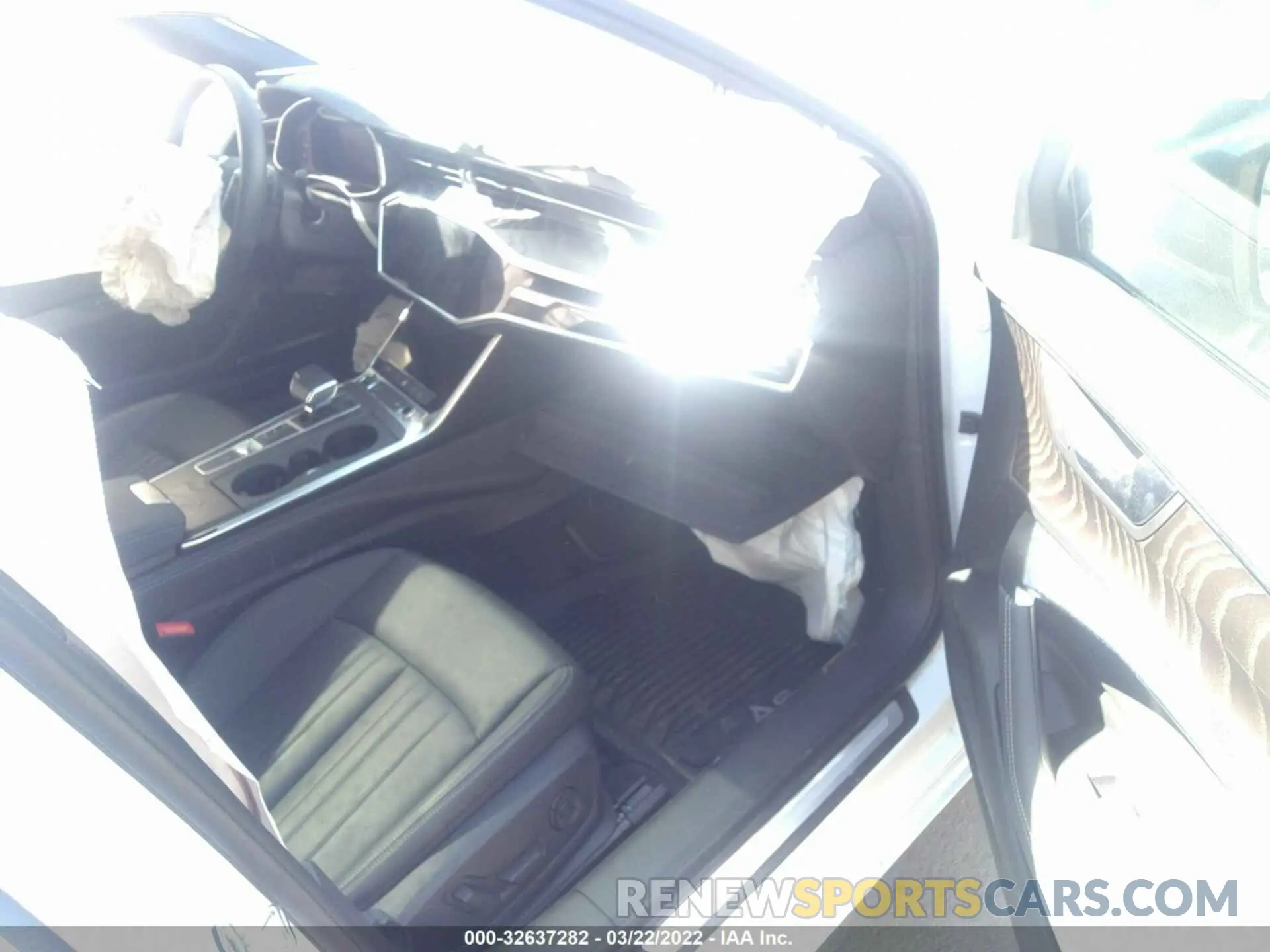 5 fotografías del automóvil dañado WAUE3AF25MN066223 AUDI A6 2021