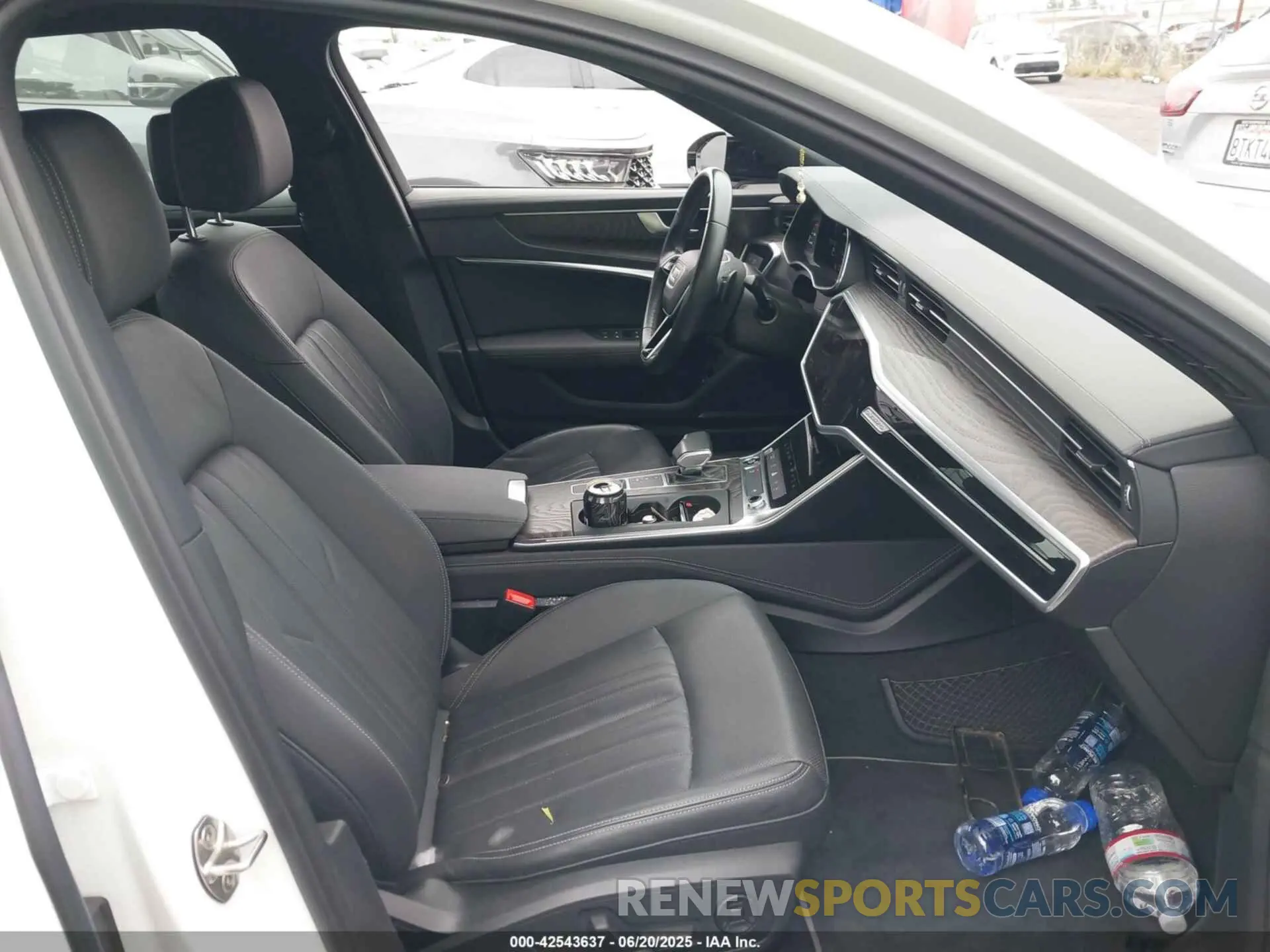 5 fotografías del automóvil dañado WAUE3AF27MN067955 AUDI A6 2021