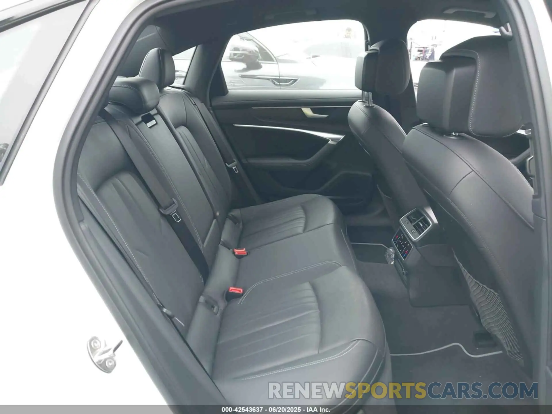 8 fotografías del automóvil dañado WAUE3AF27MN067955 AUDI A6 2021
