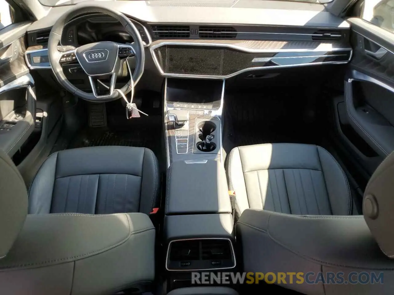 8 fotografías del automóvil dañado WAUE8AF2XMN034062 AUDI A6 2021