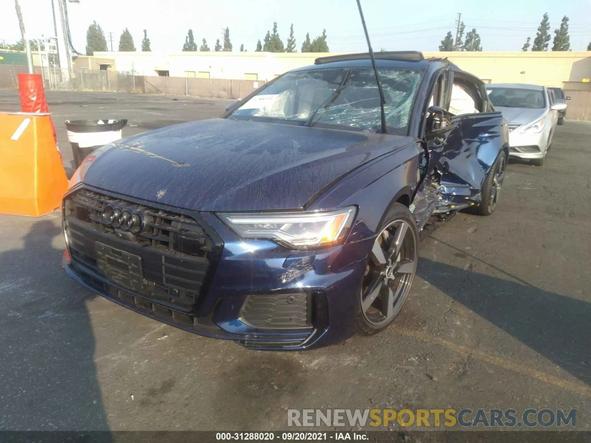 2 fotografías del automóvil dañado WAUL2AF23MN049897 AUDI A6 2021