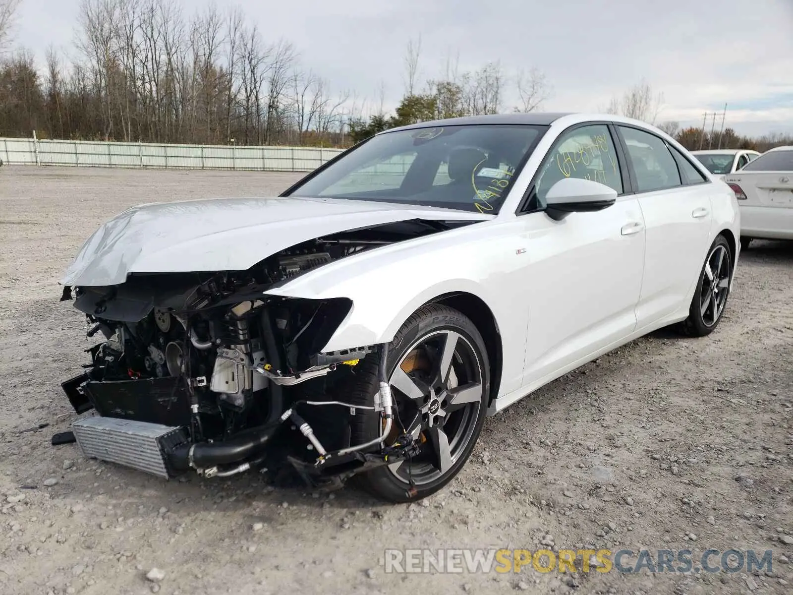 2 fotografías del automóvil dañado WAUL2AF26MN049358 AUDI A6 2021