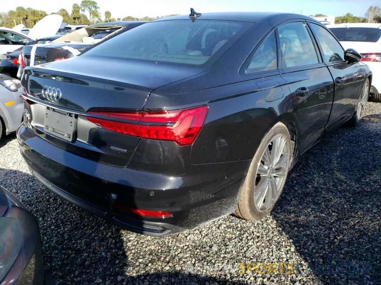 4 fotografías del automóvil dañado WAUE3BF22NN063447 AUDI A6 2022