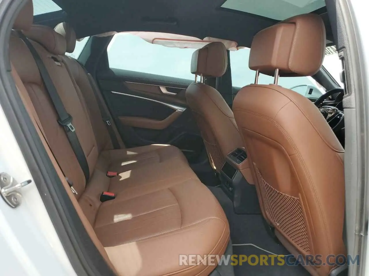 10 fotografías del automóvil dañado WAUE3BF23NN022485 AUDI A6 2022