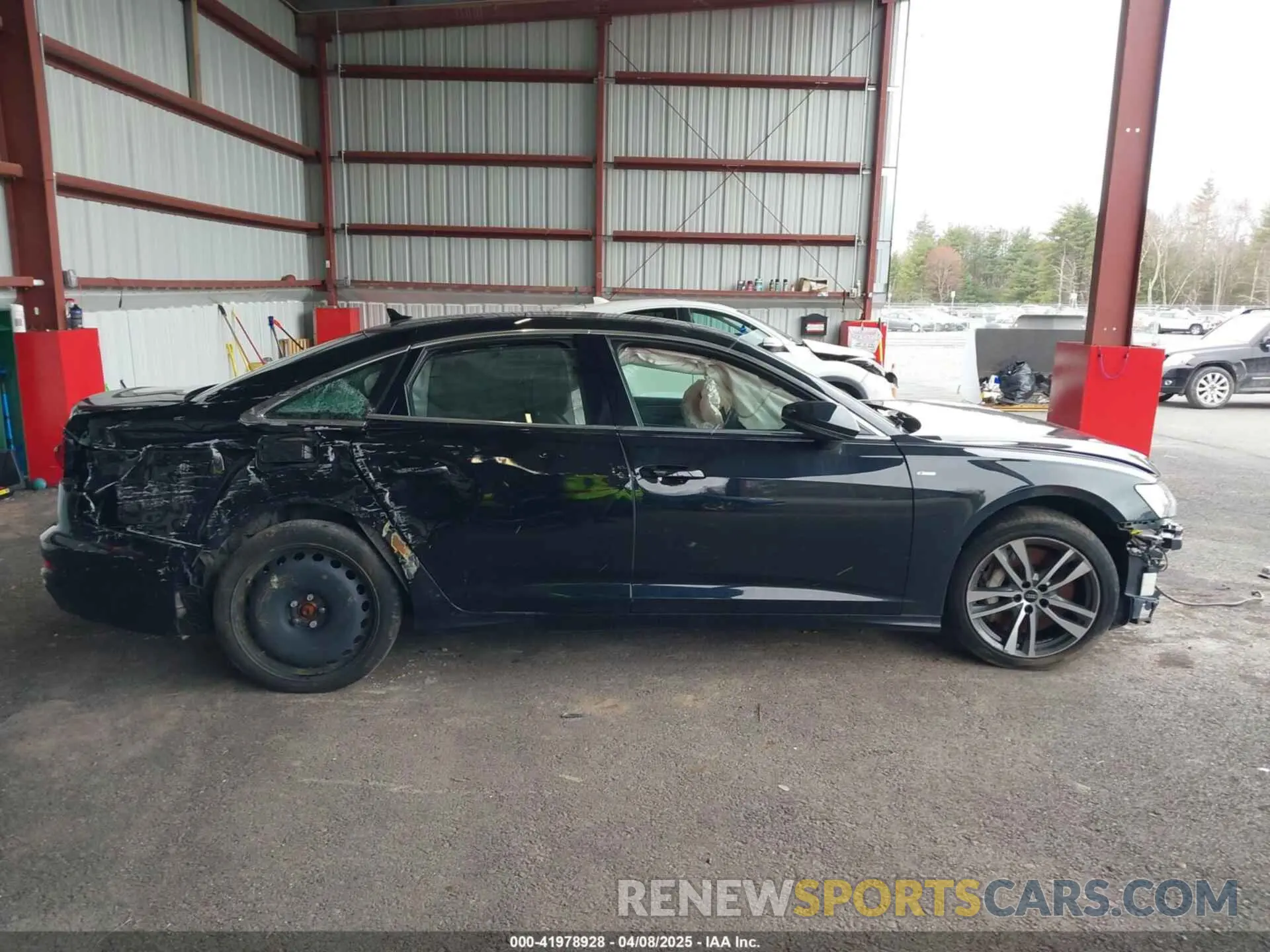 14 fotografías del automóvil dañado WAUM2BF23NN052875 AUDI A6 2022