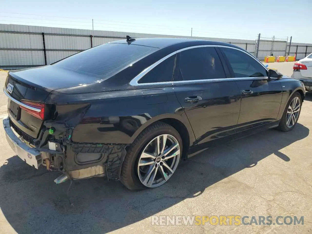 3 fotografías del automóvil dañado WAUM2BF25NN064087 AUDI A6 2022